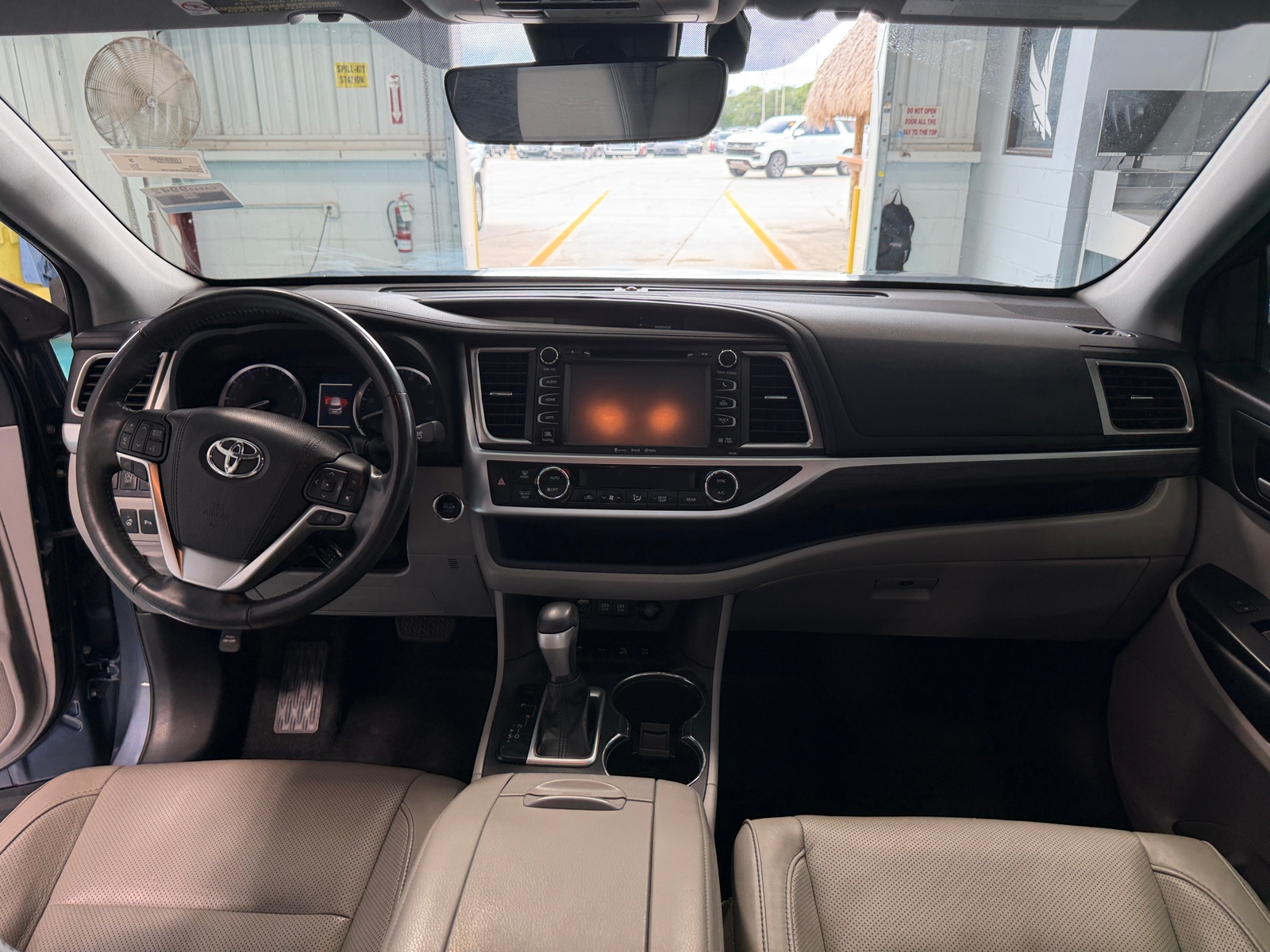 Thumbnail: 2017 Toyota Highlander - 3