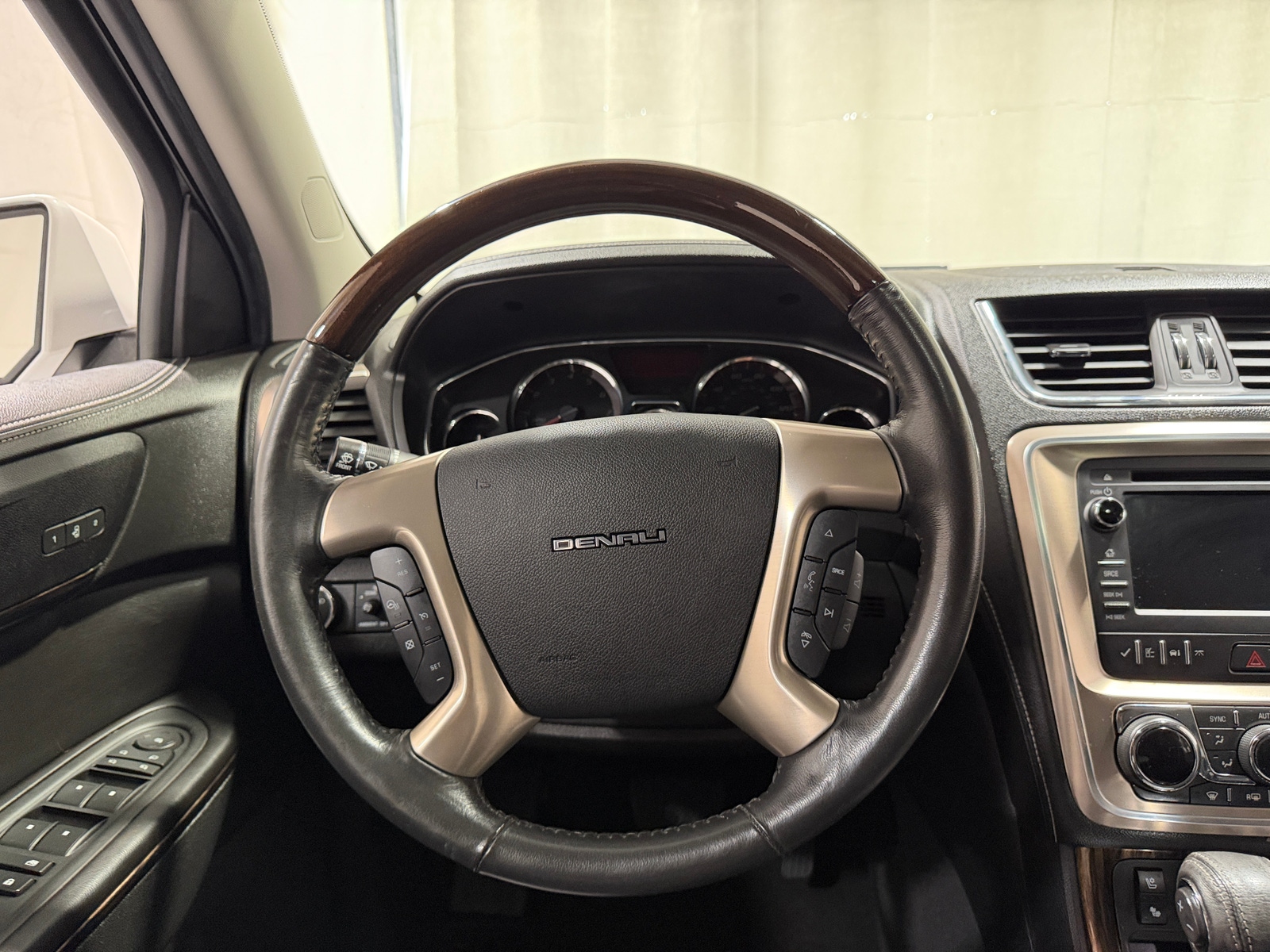 Thumbnail: 2016 GMC Acadia - 4