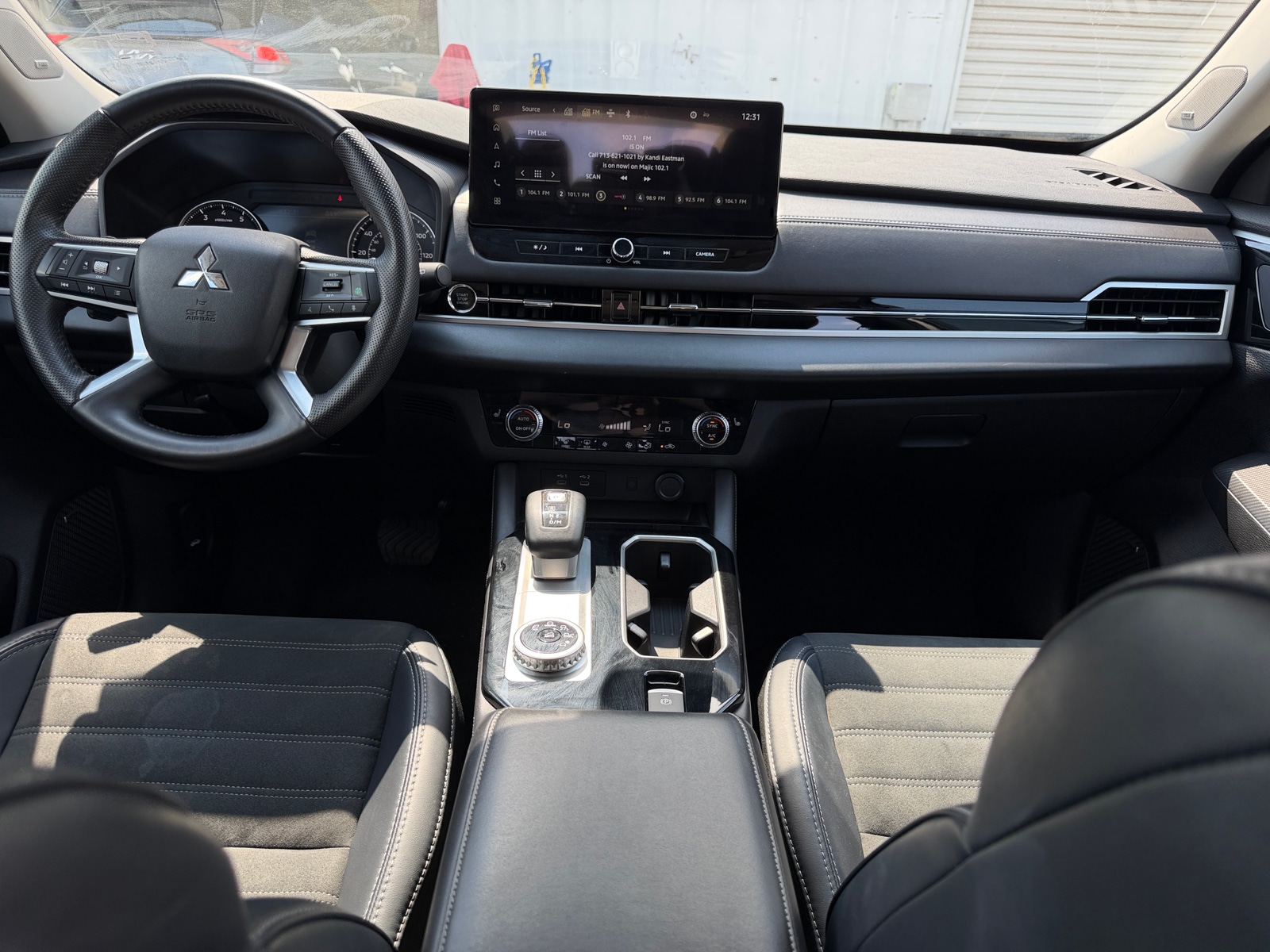 Thumbnail: 2025 Mitsubishi Outlander - 2