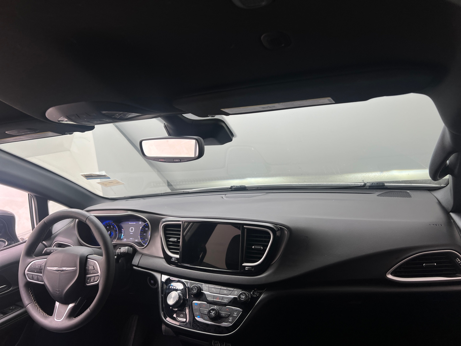 Thumbnail: 2025 Chrysler Pacifica - 2