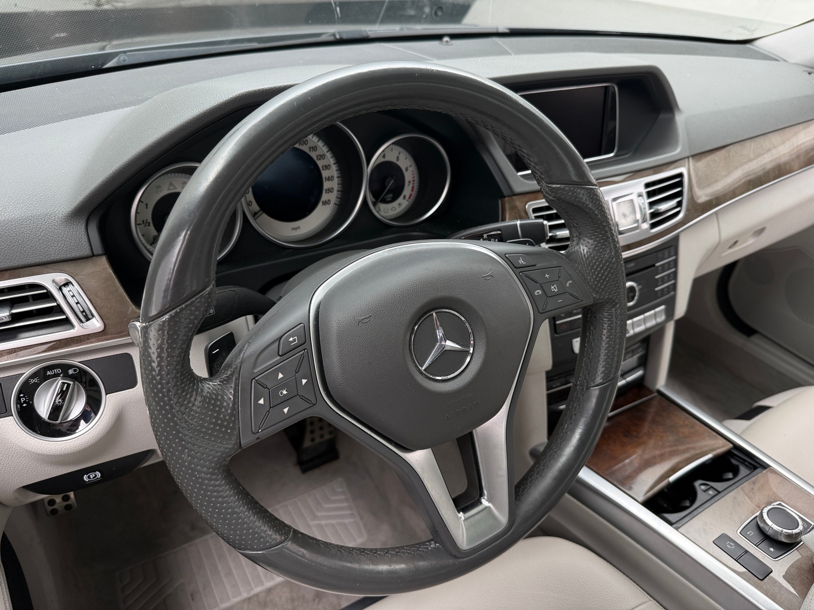 Thumbnail: 2016 Mercedes-Benz E-Class - 4
