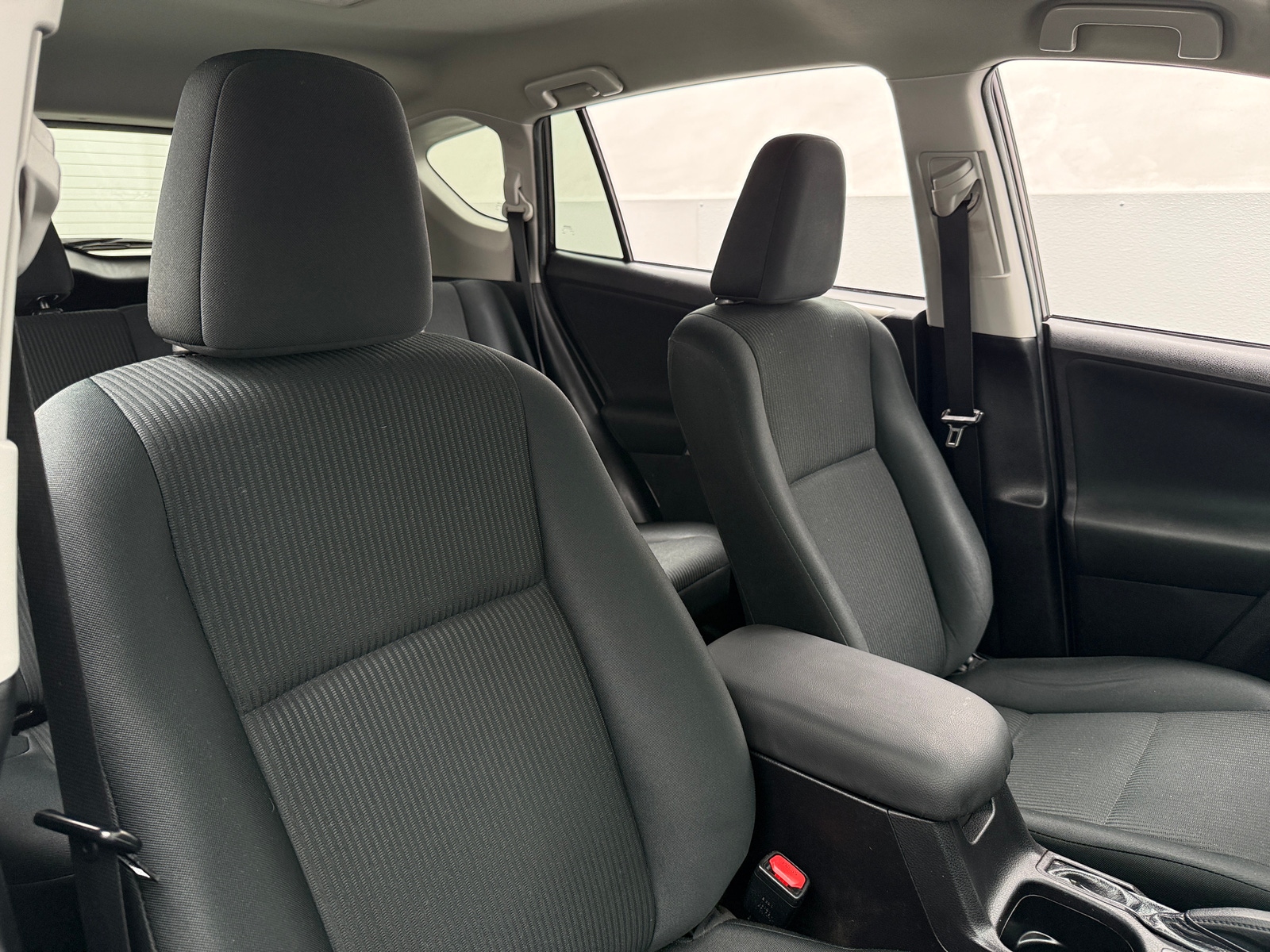 Thumbnail: 2018 Toyota RAV4 - 2