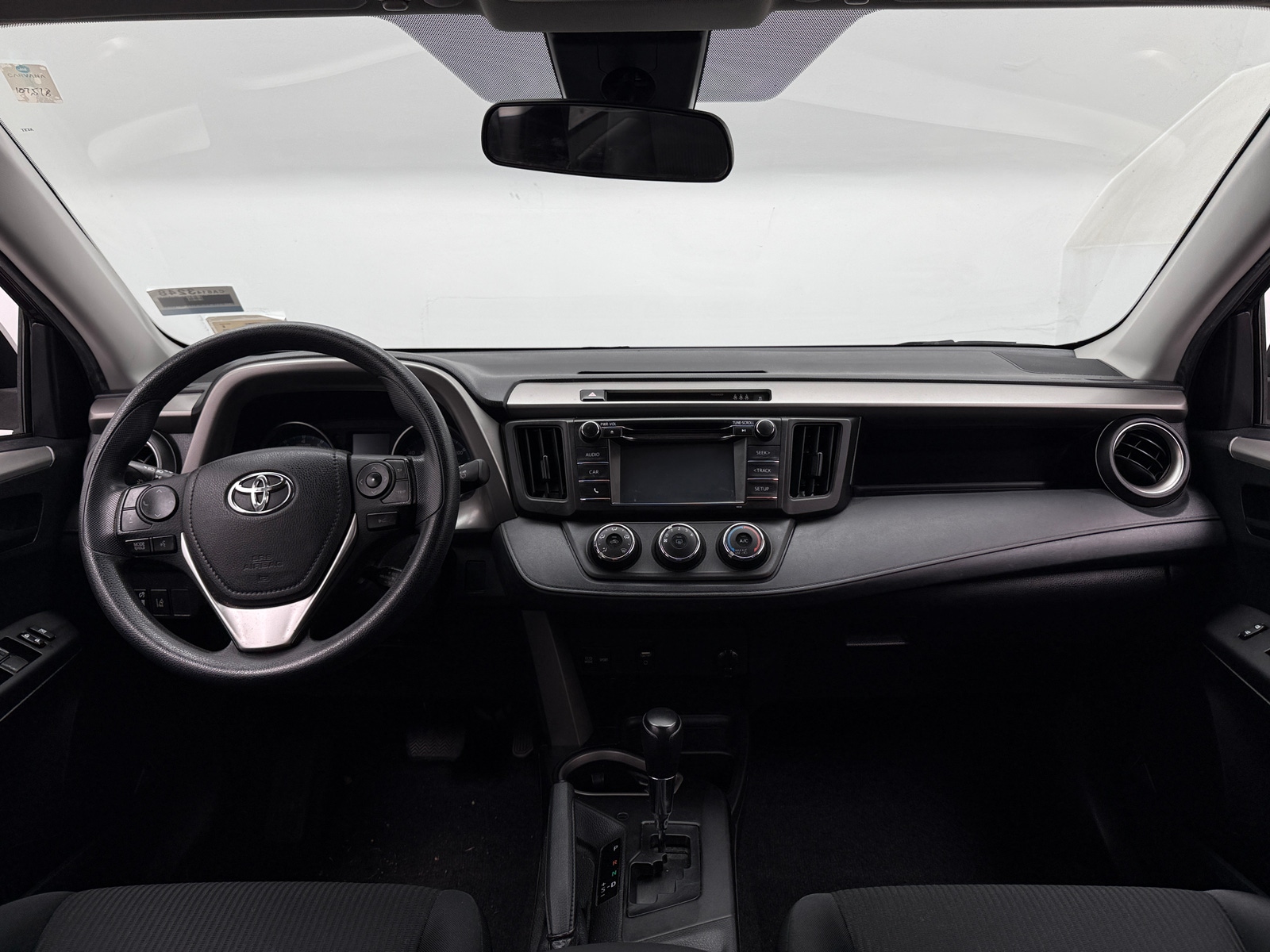 Thumbnail: 2018 Toyota RAV4 - 3
