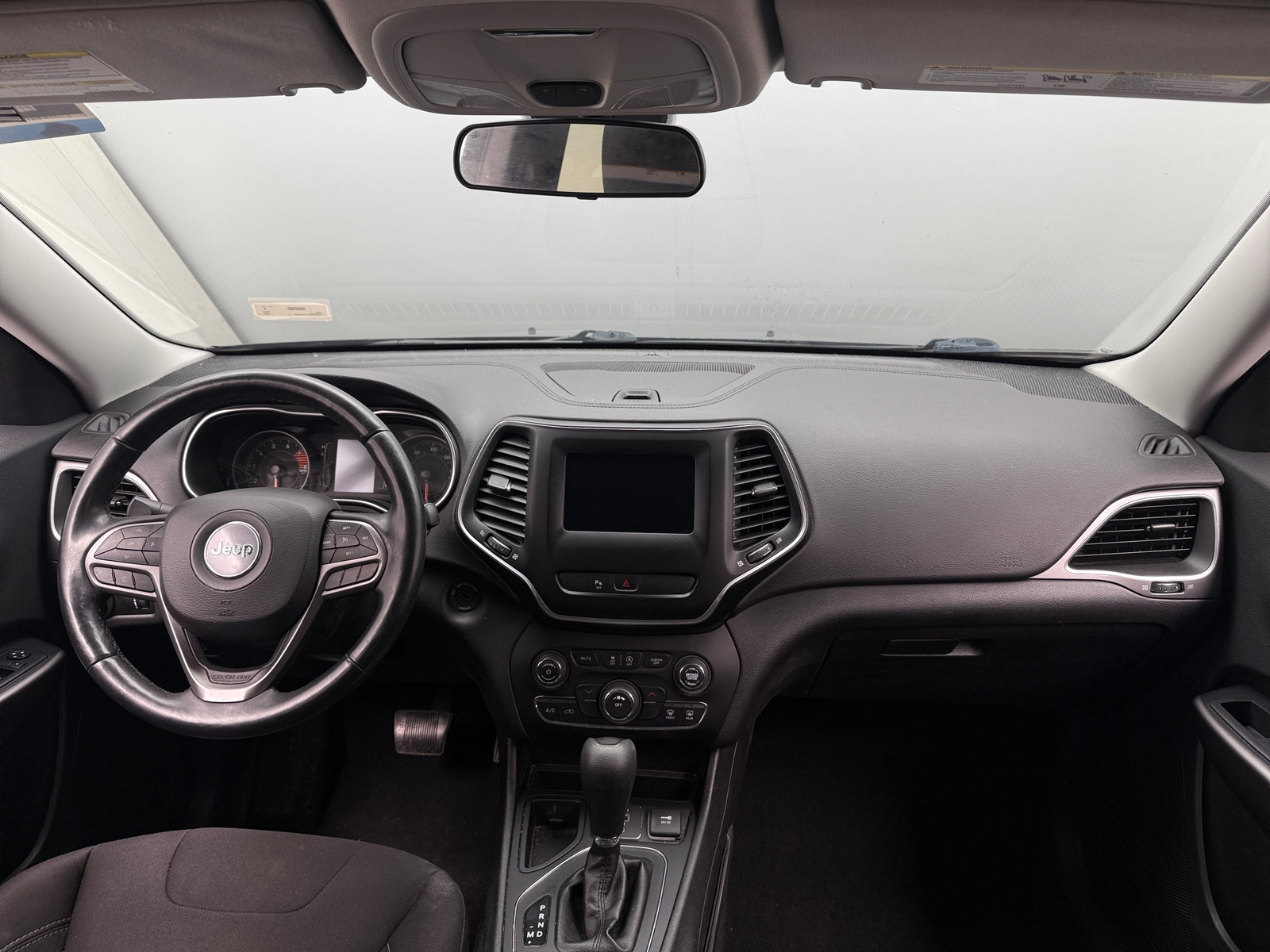 Thumbnail: 2019 Jeep Cherokee - 3
