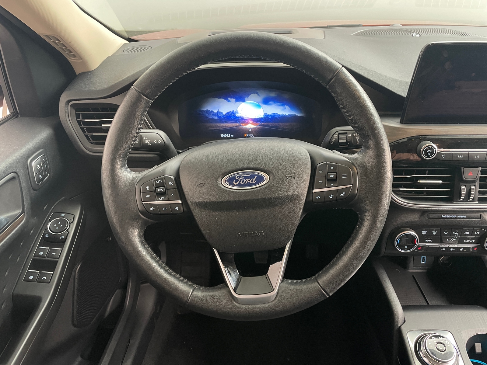 Thumbnail: 2020 Ford Escape - 4