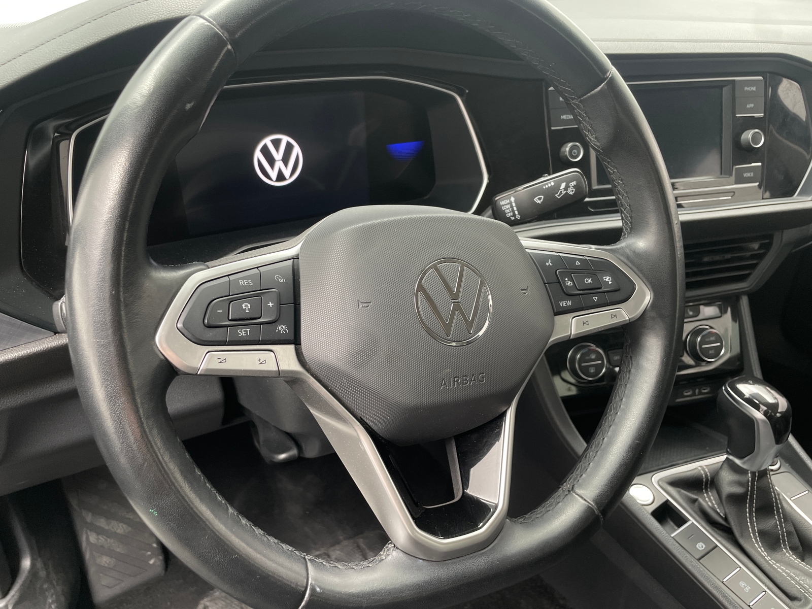 Thumbnail: 2024 Volkswagen Jetta - 5