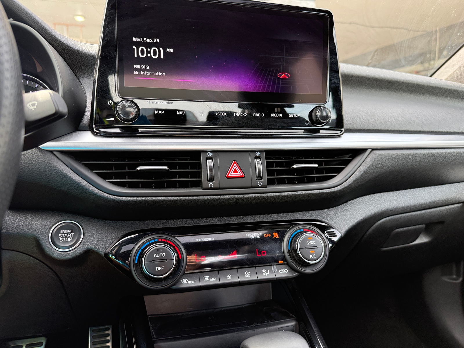 Thumbnail: 2023 Kia Forte - 3