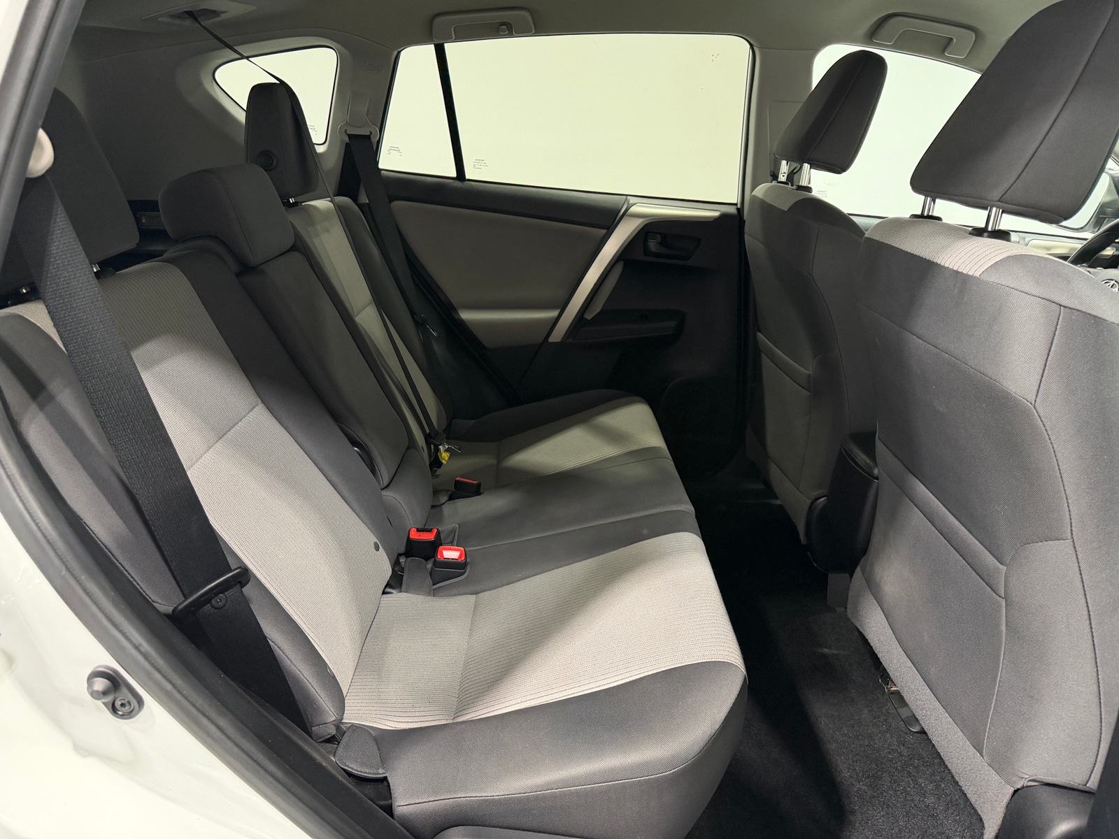 Thumbnail: 2015 Toyota RAV4 - 6