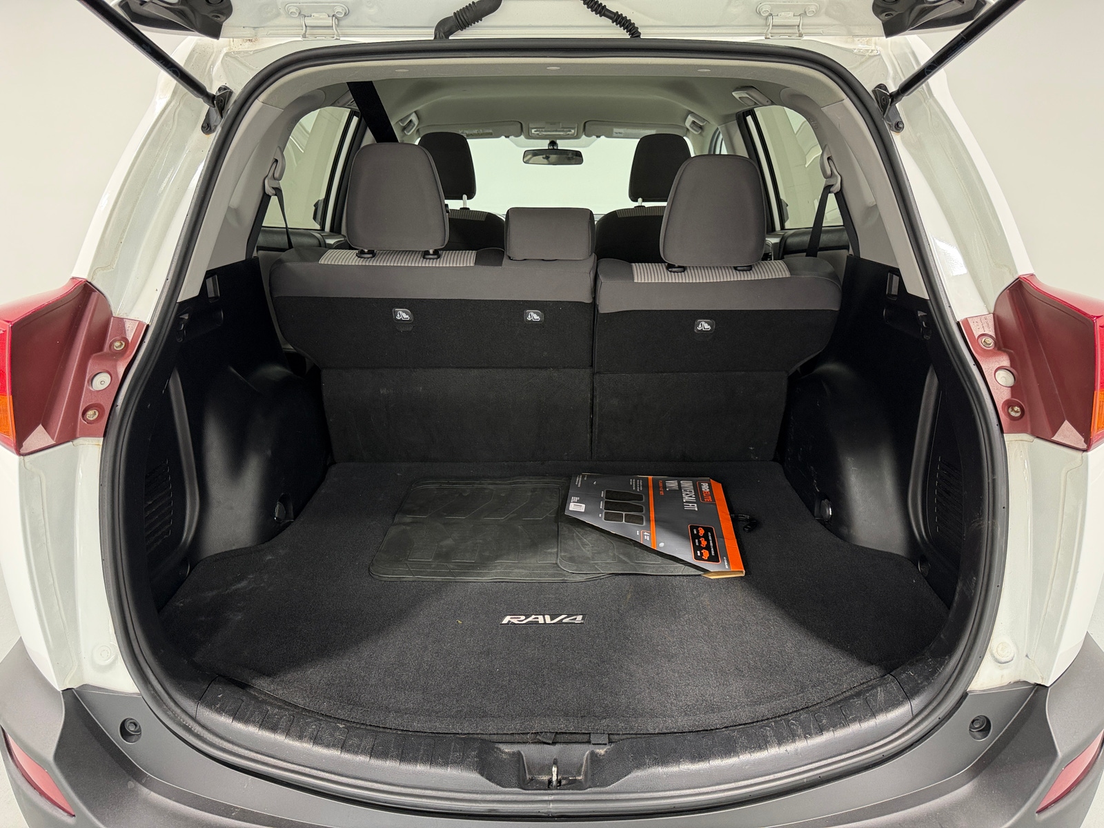 Thumbnail: 2015 Toyota RAV4 - 7