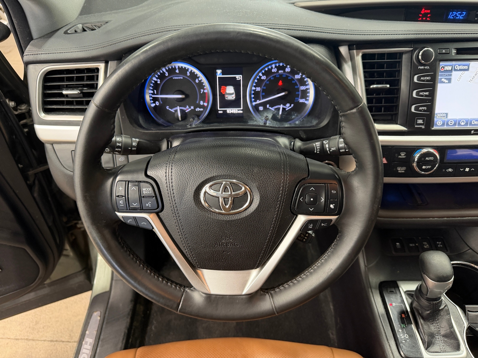 Thumbnail: 2018 Toyota Highlander - 4
