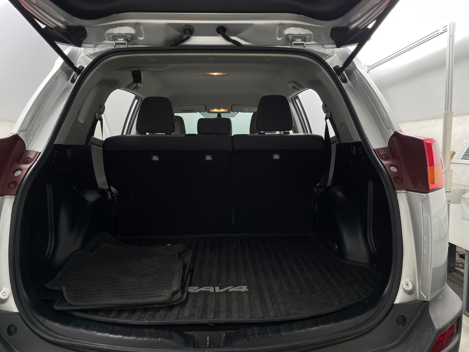 Thumbnail: 2015 Toyota RAV4 - 7