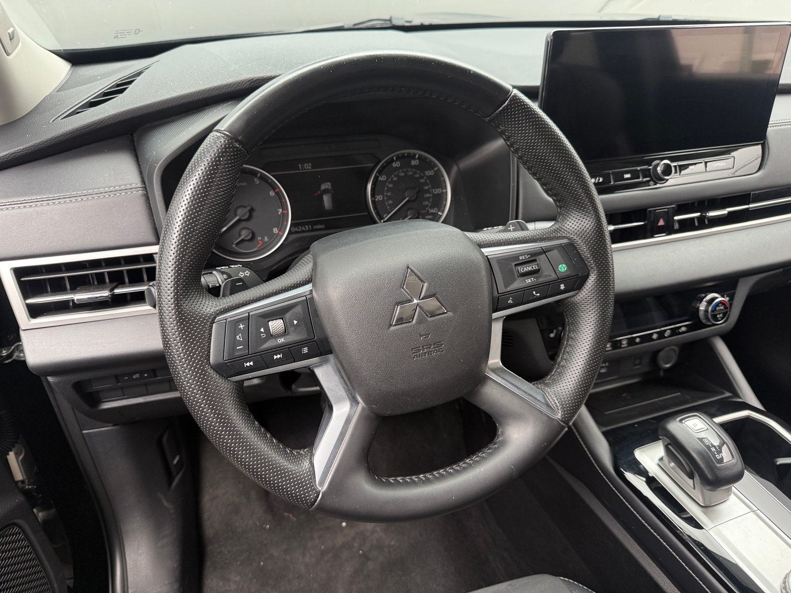 Thumbnail: 2025 Mitsubishi Outlander - 4