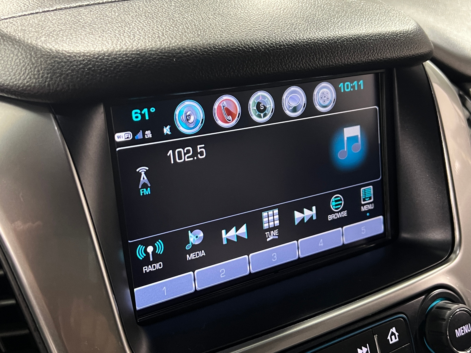 Thumbnail: 2018 Chevrolet Tahoe - 3