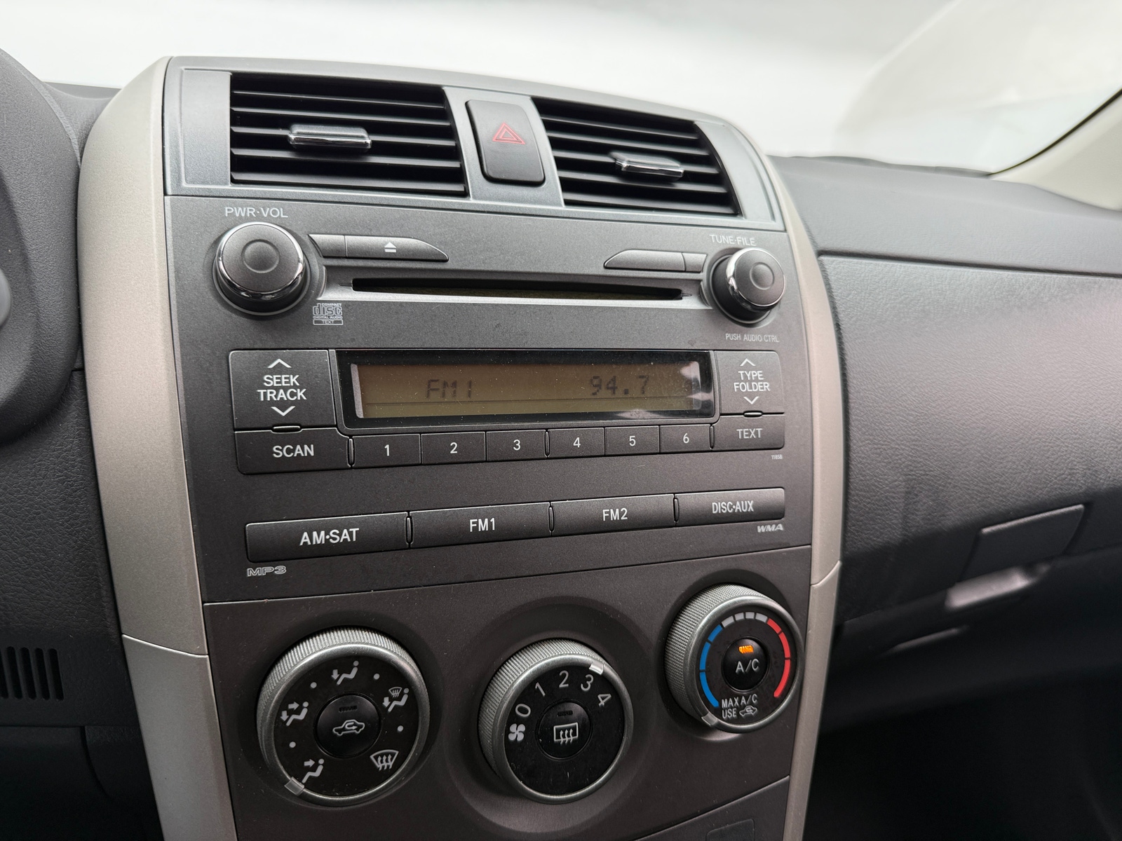 Thumbnail: 2011 Toyota Corolla - 4