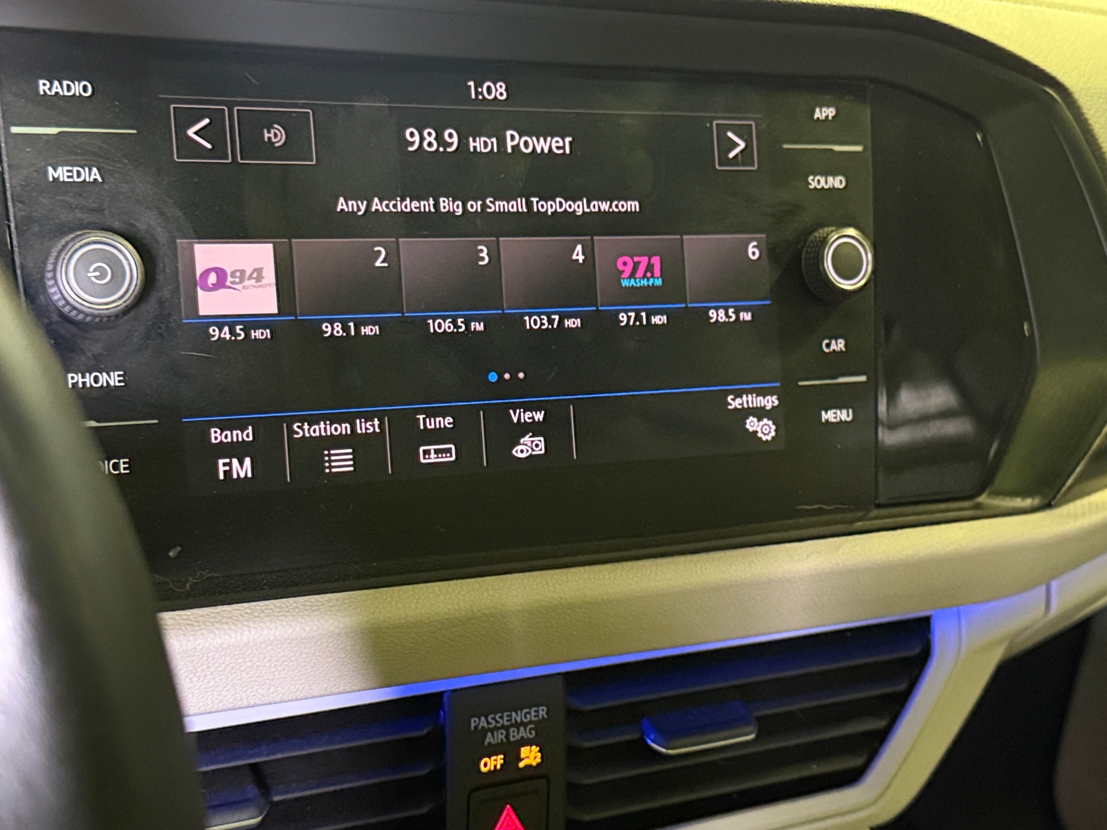Thumbnail: 2019 Volkswagen Jetta - 4