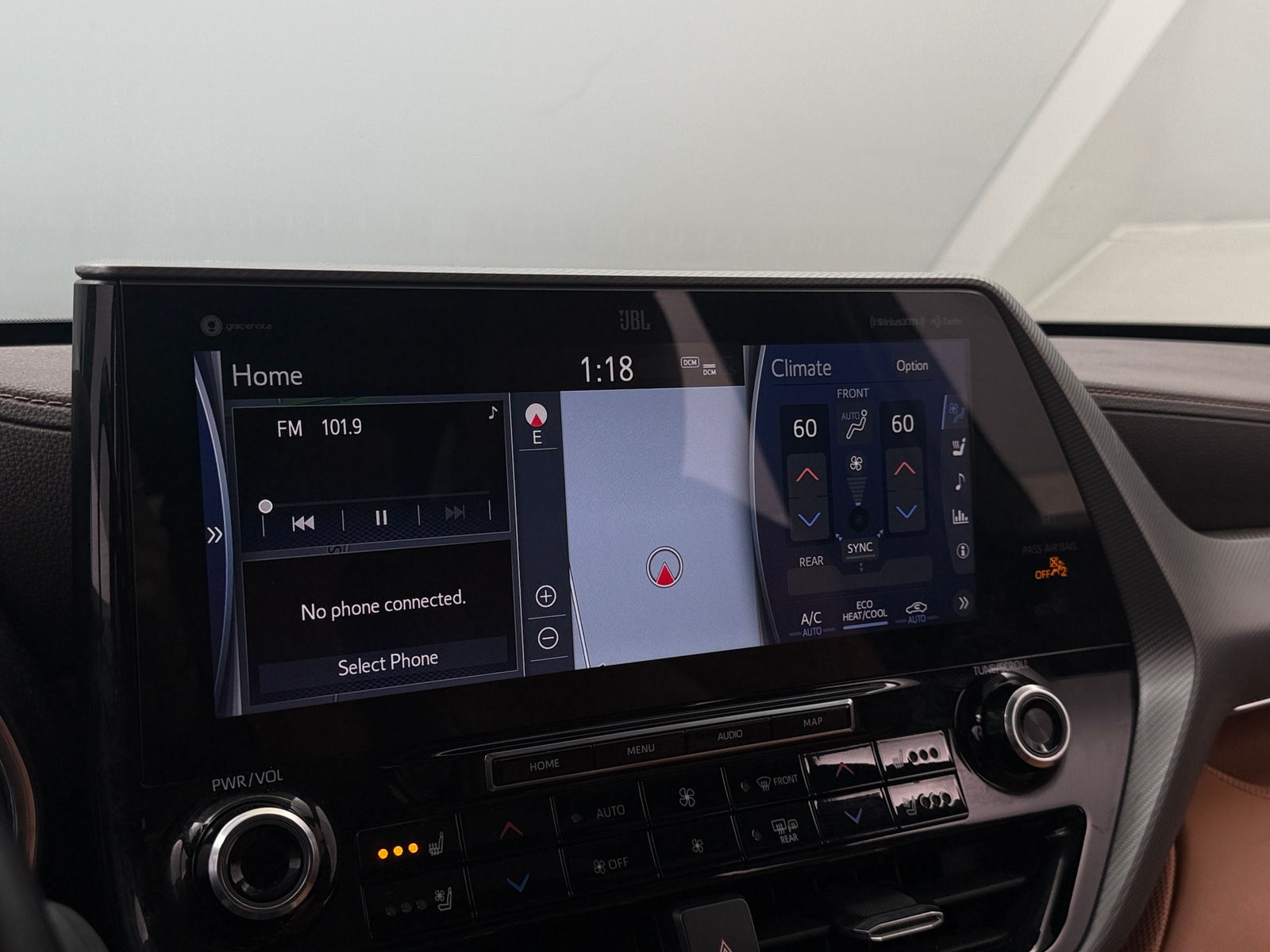 Thumbnail: 2021 Toyota Highlander - 3