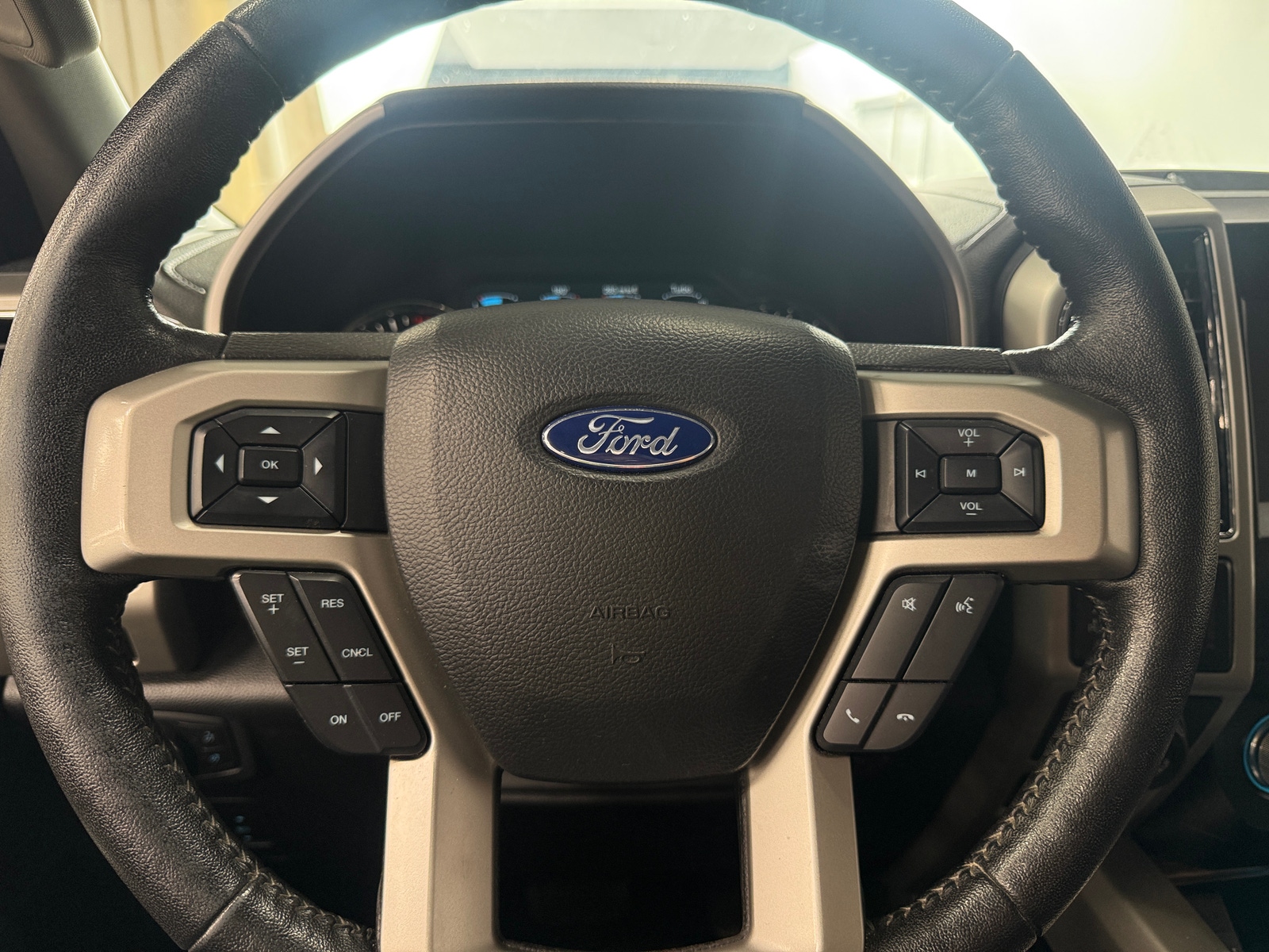 Thumbnail: 2019 Ford Econoline - 4