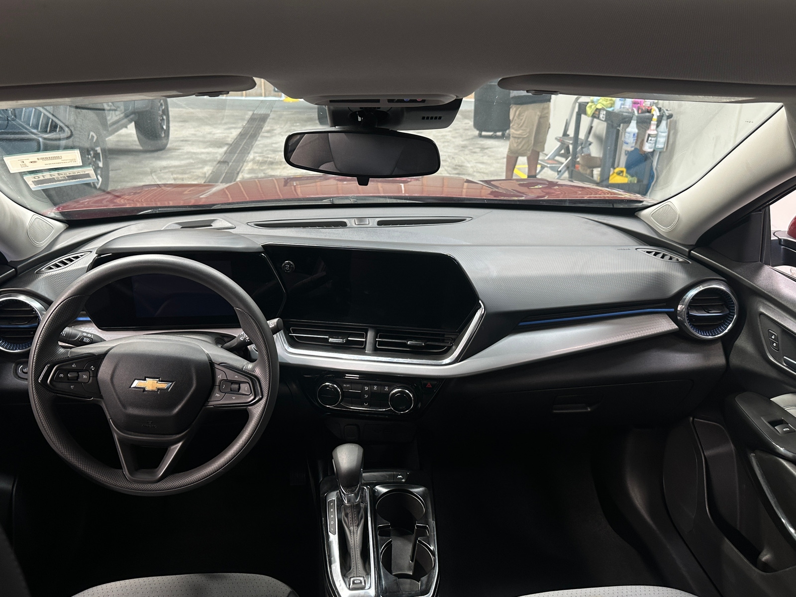 Thumbnail: 2025 Chevrolet Trax - 2