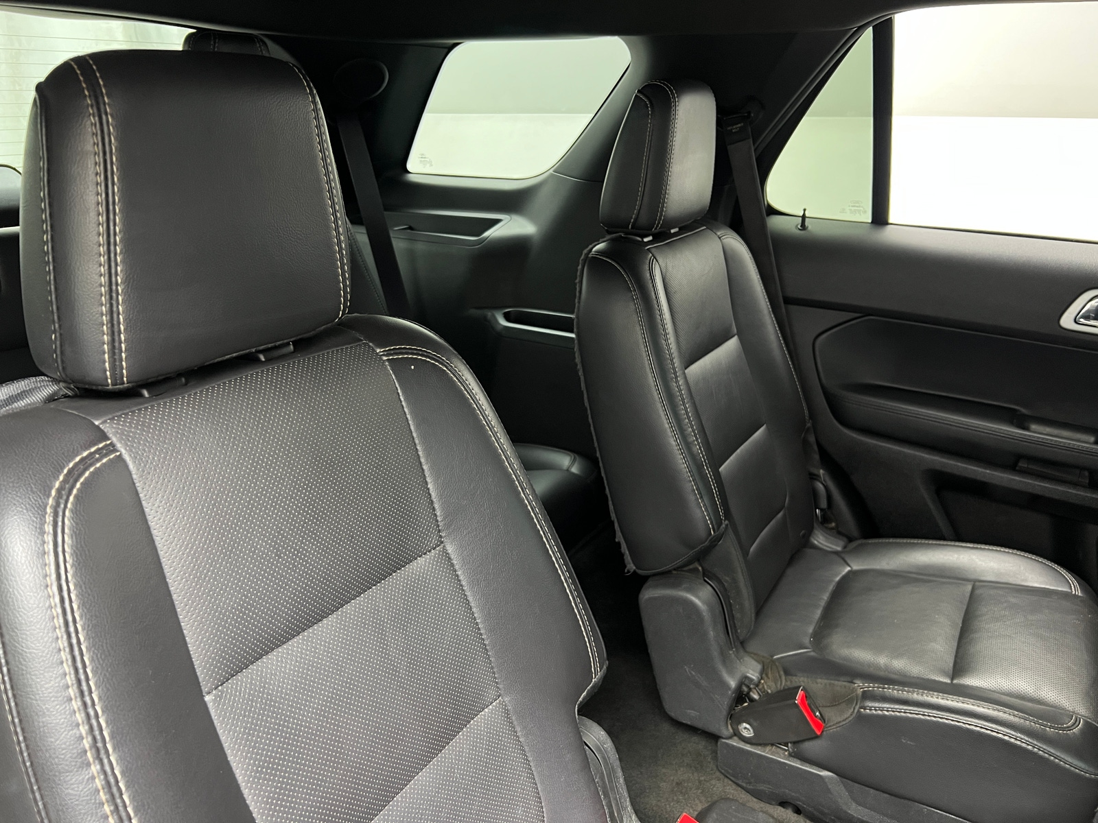 Thumbnail: 2015 Ford Explorer - 5