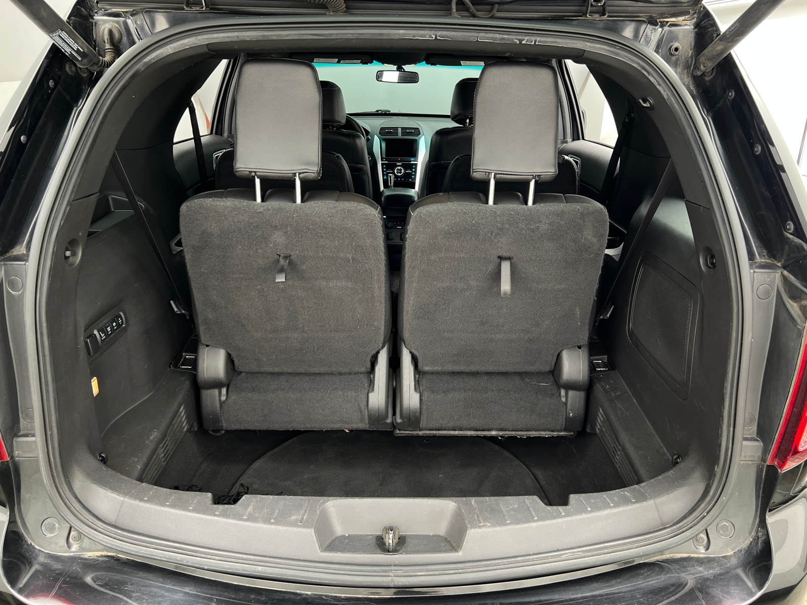 Thumbnail: 2015 Ford Explorer - 6