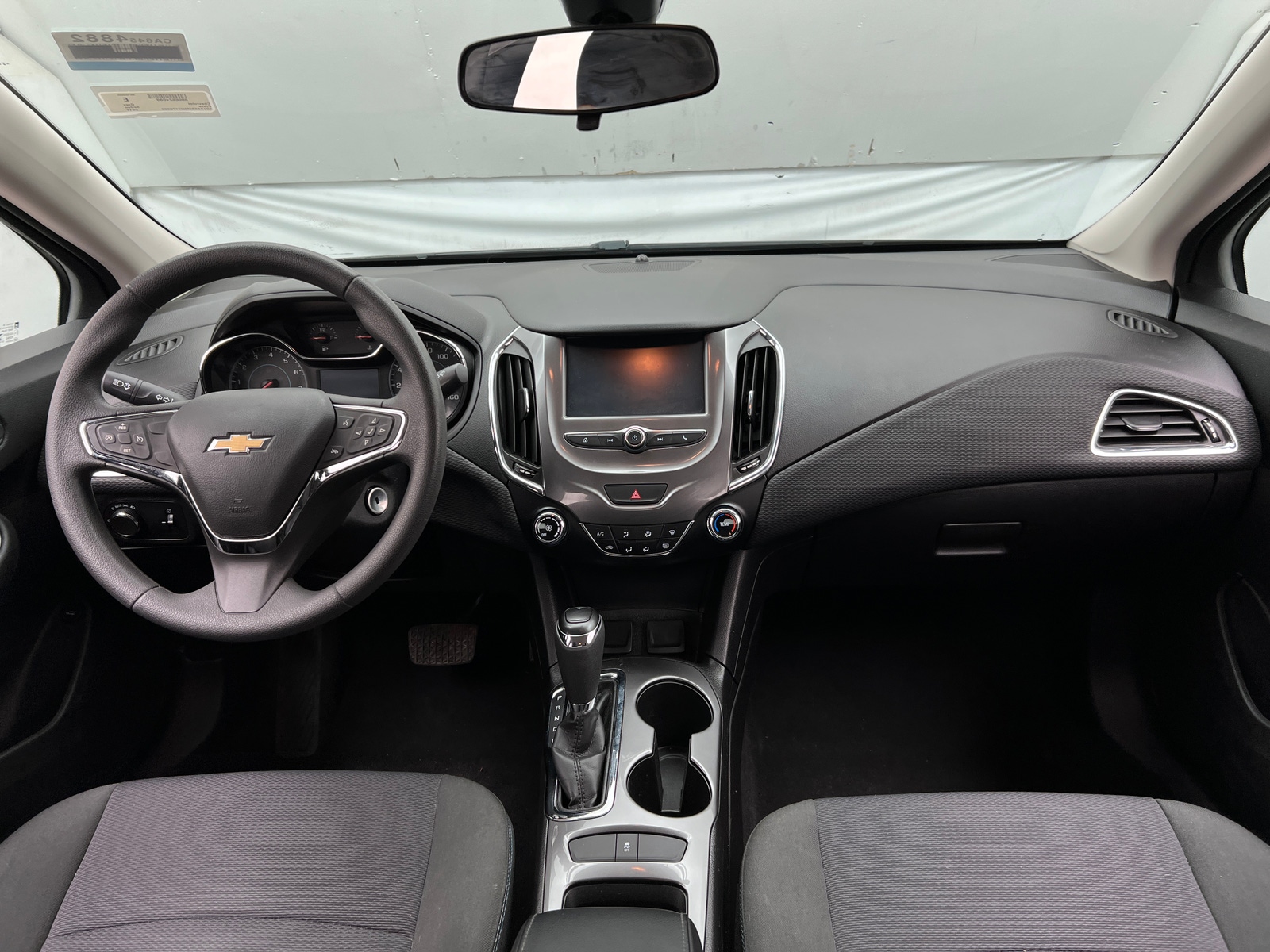 Thumbnail: 2017 Chevrolet Cruze - 3