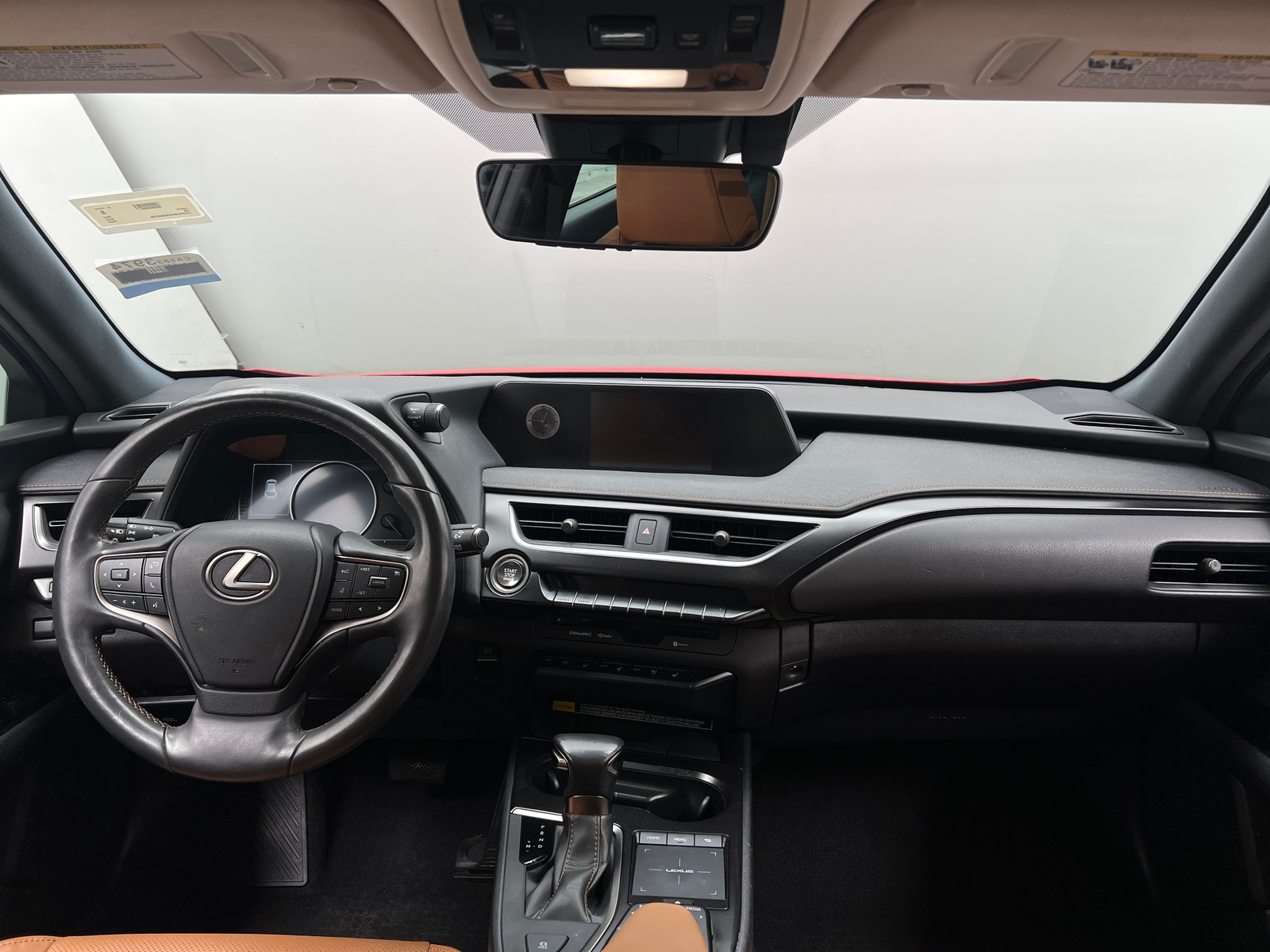 Thumbnail: 2022 Lexus UX - 2