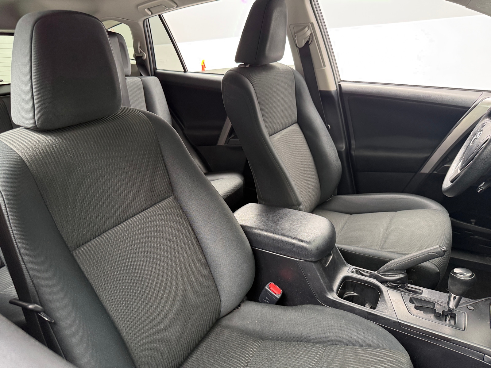 Thumbnail: 2016 Toyota RAV4 - 2