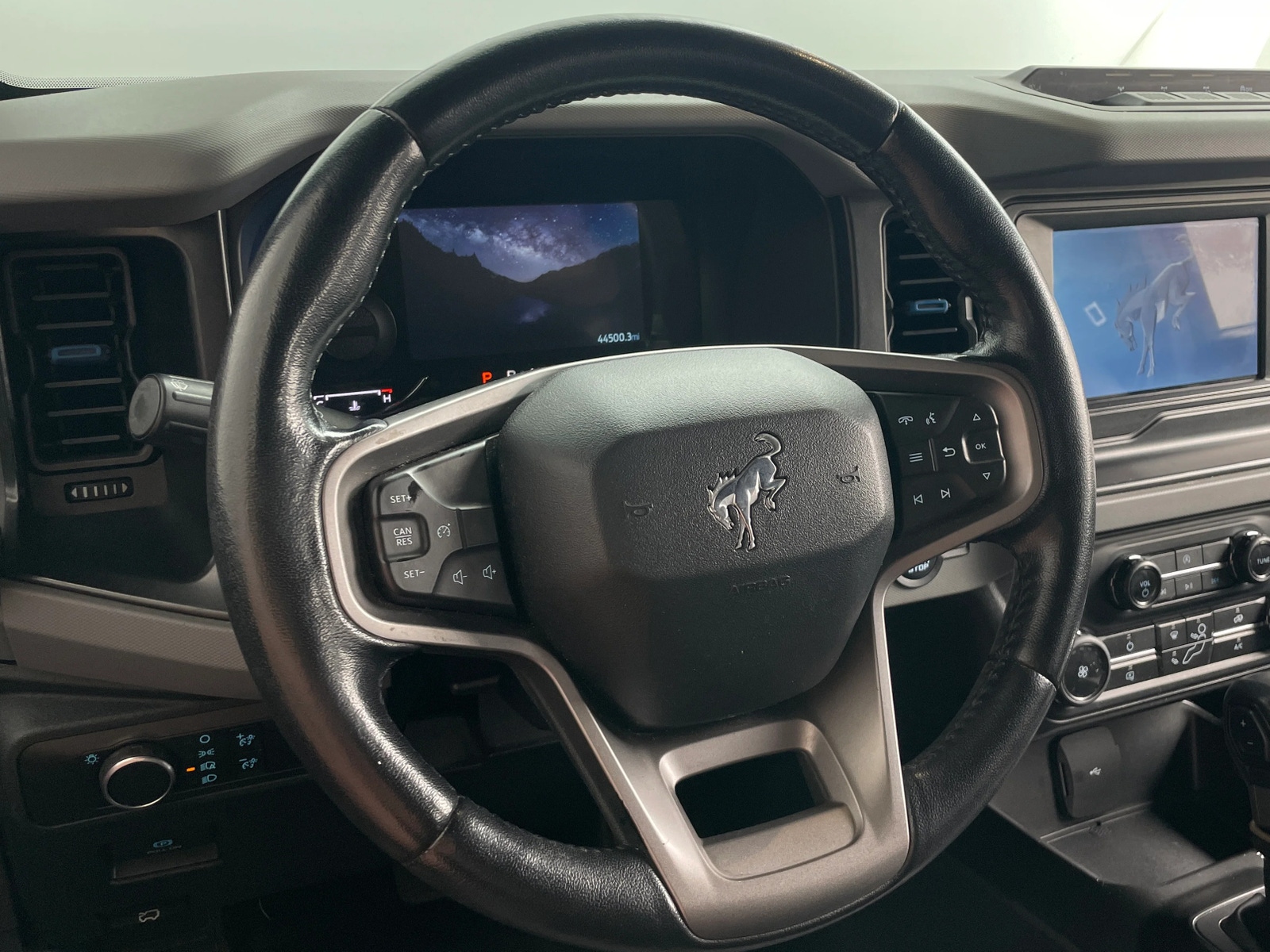 Thumbnail: 2021 Ford Bronco - 4