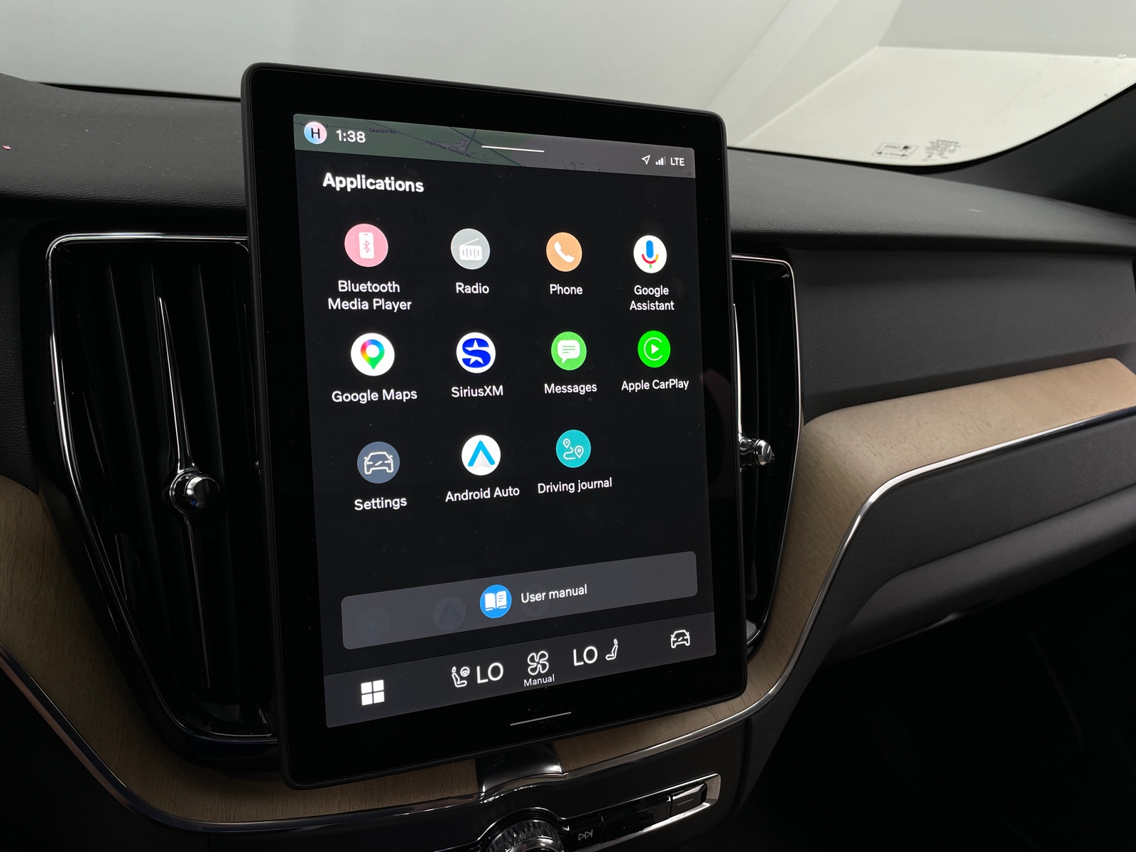 Thumbnail: 2026 Volvo XC60 - 3