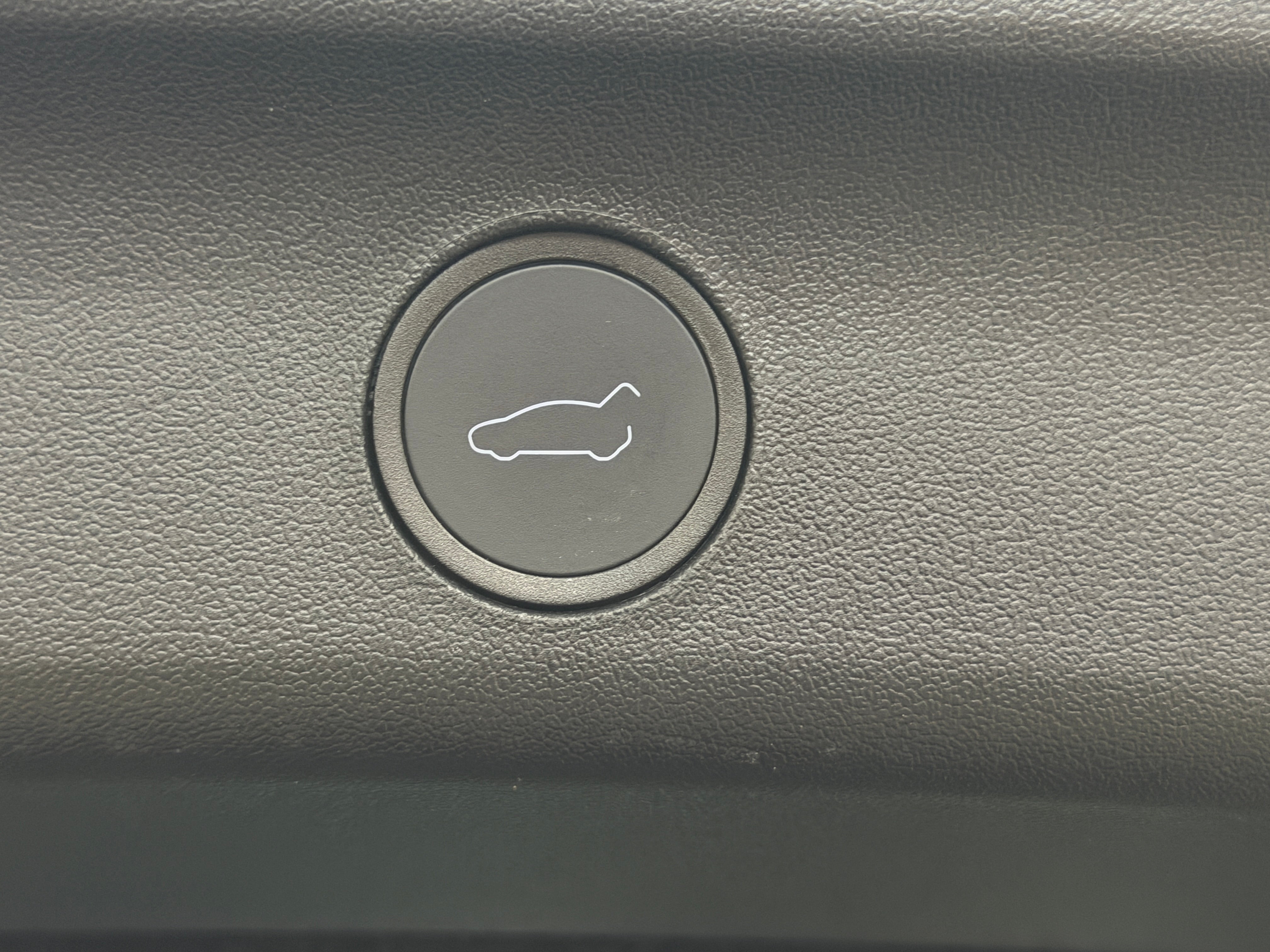 Used 2024 Tesla Model Y Long Range with VIN 7SAYGDED1RF038713 for sale in Auburn, WA