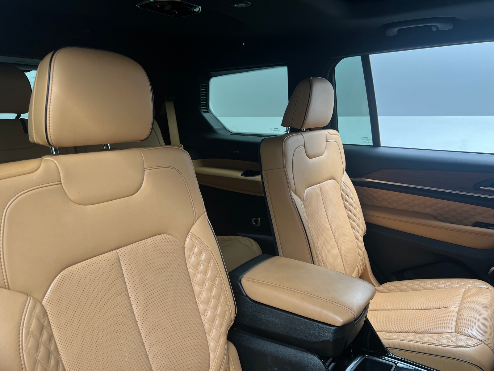 Thumbnail: 2023 Jeep Grand Cherokee L - 5