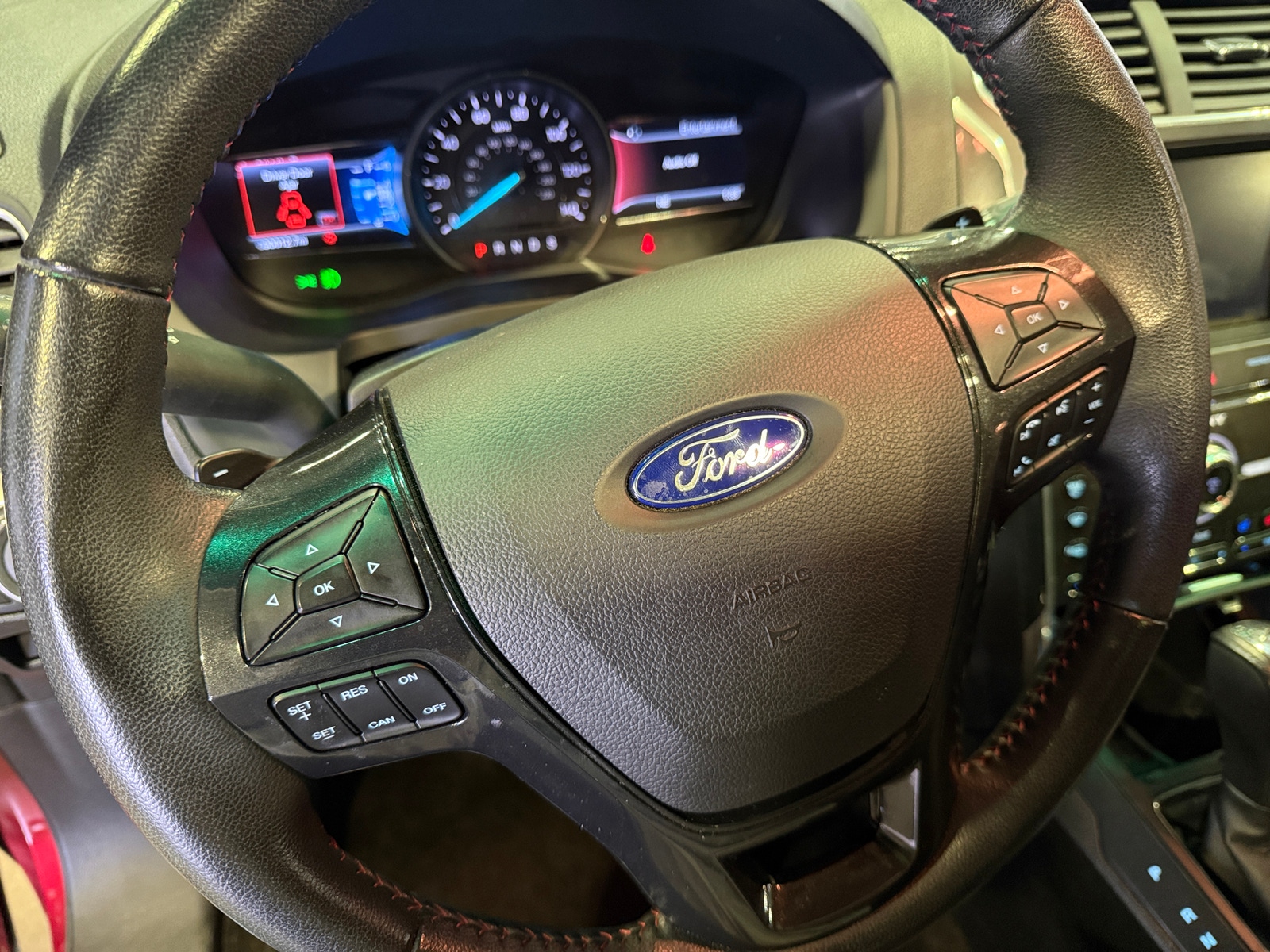 Thumbnail: 2016 Ford Explorer - 4