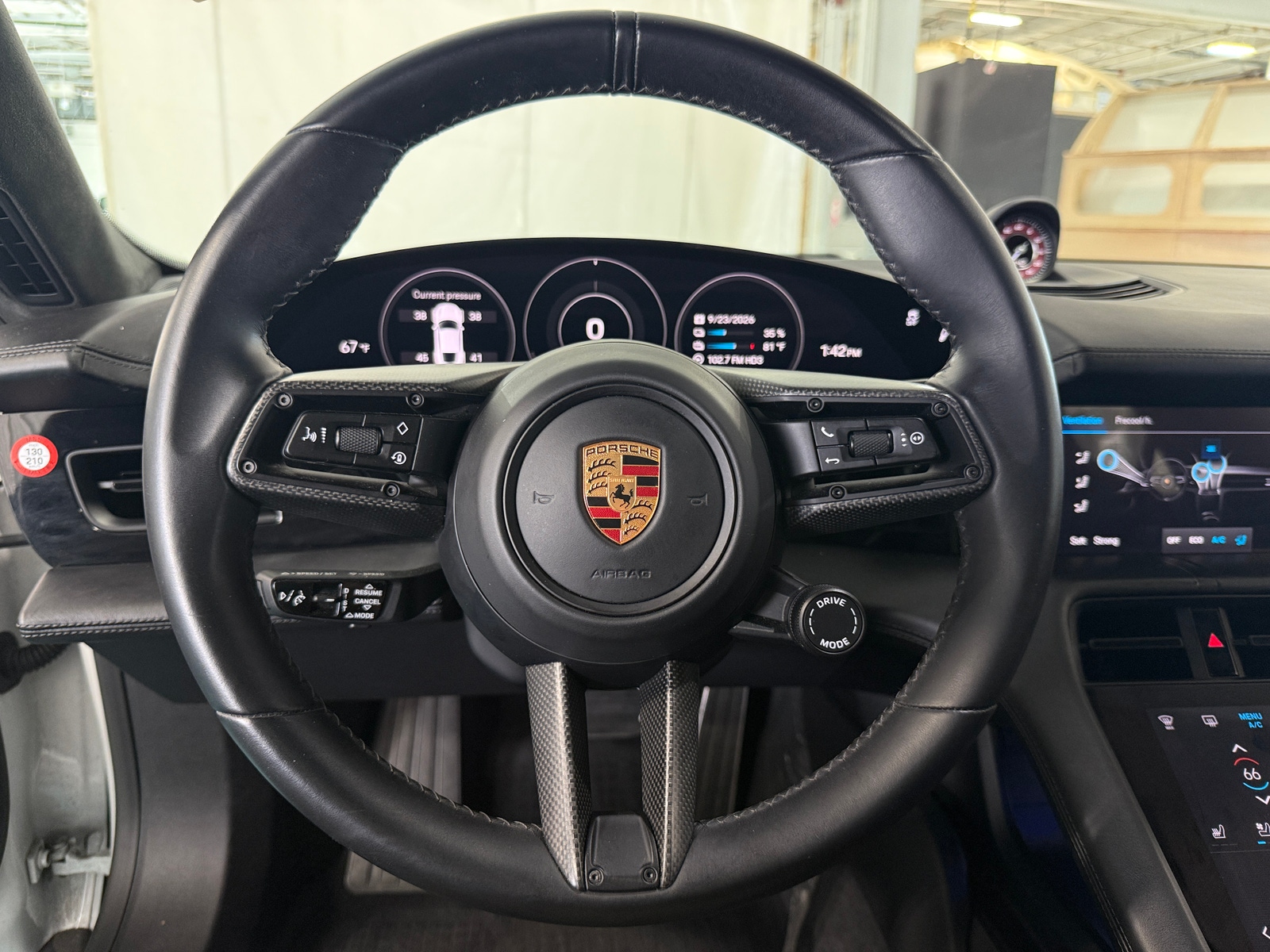 Thumbnail: 2023 Porsche Taycan - 4