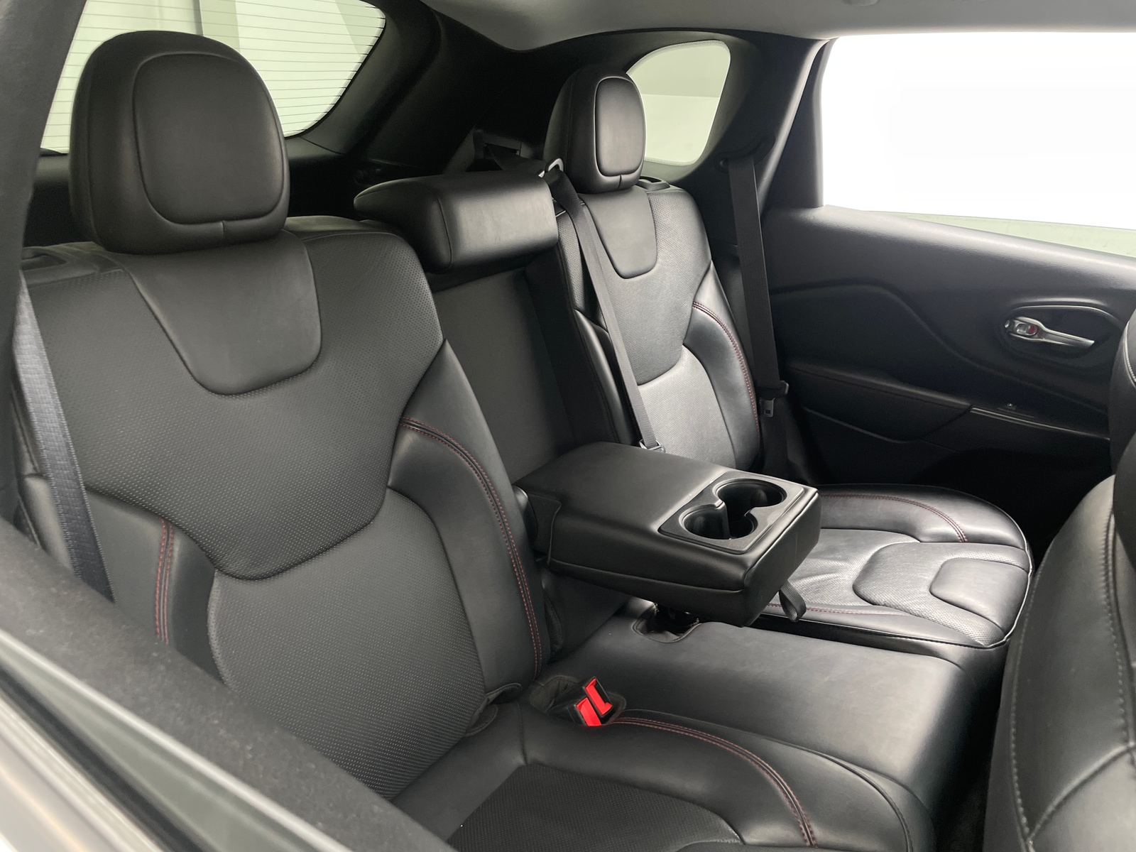 Thumbnail: 2021 Jeep Cherokee - 5