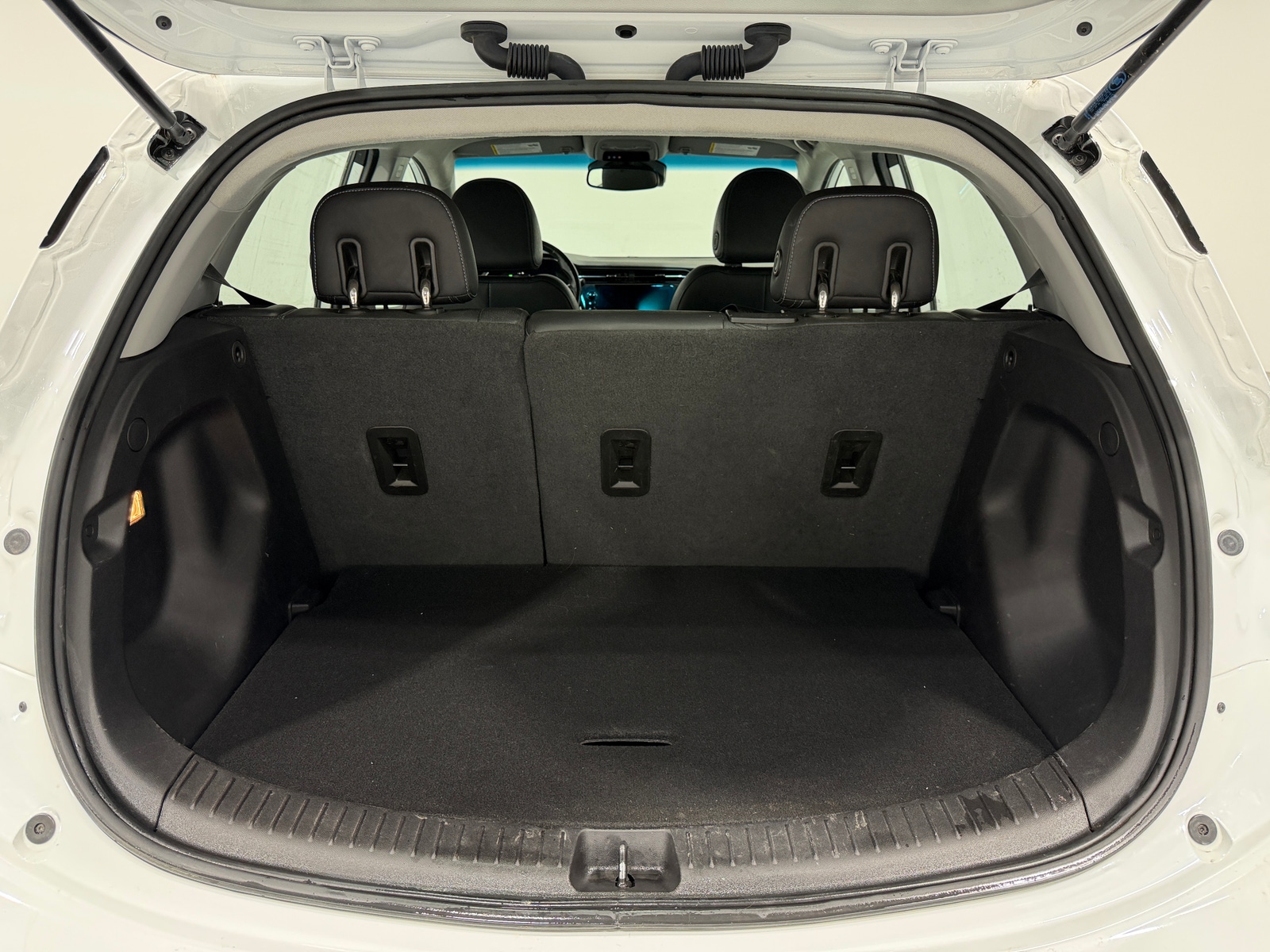 Thumbnail: 2023 Chevrolet Bolt EV - 6