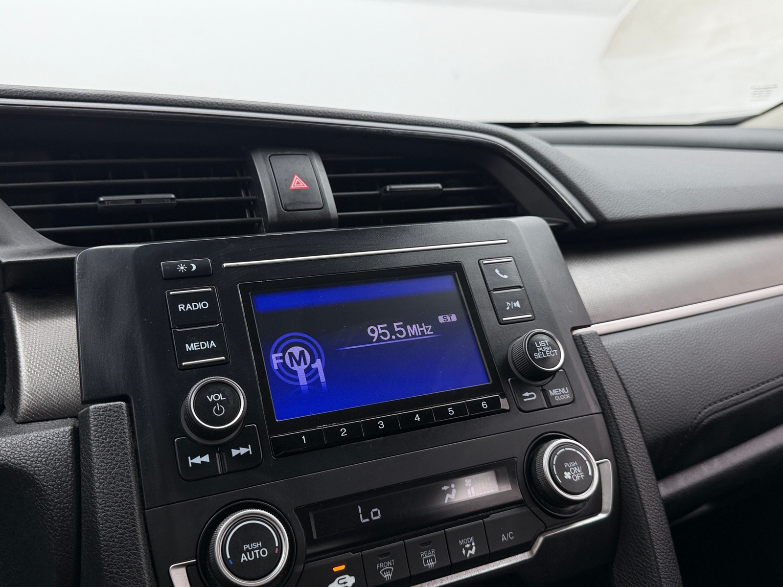 Thumbnail: 2019 Honda Civic - 4