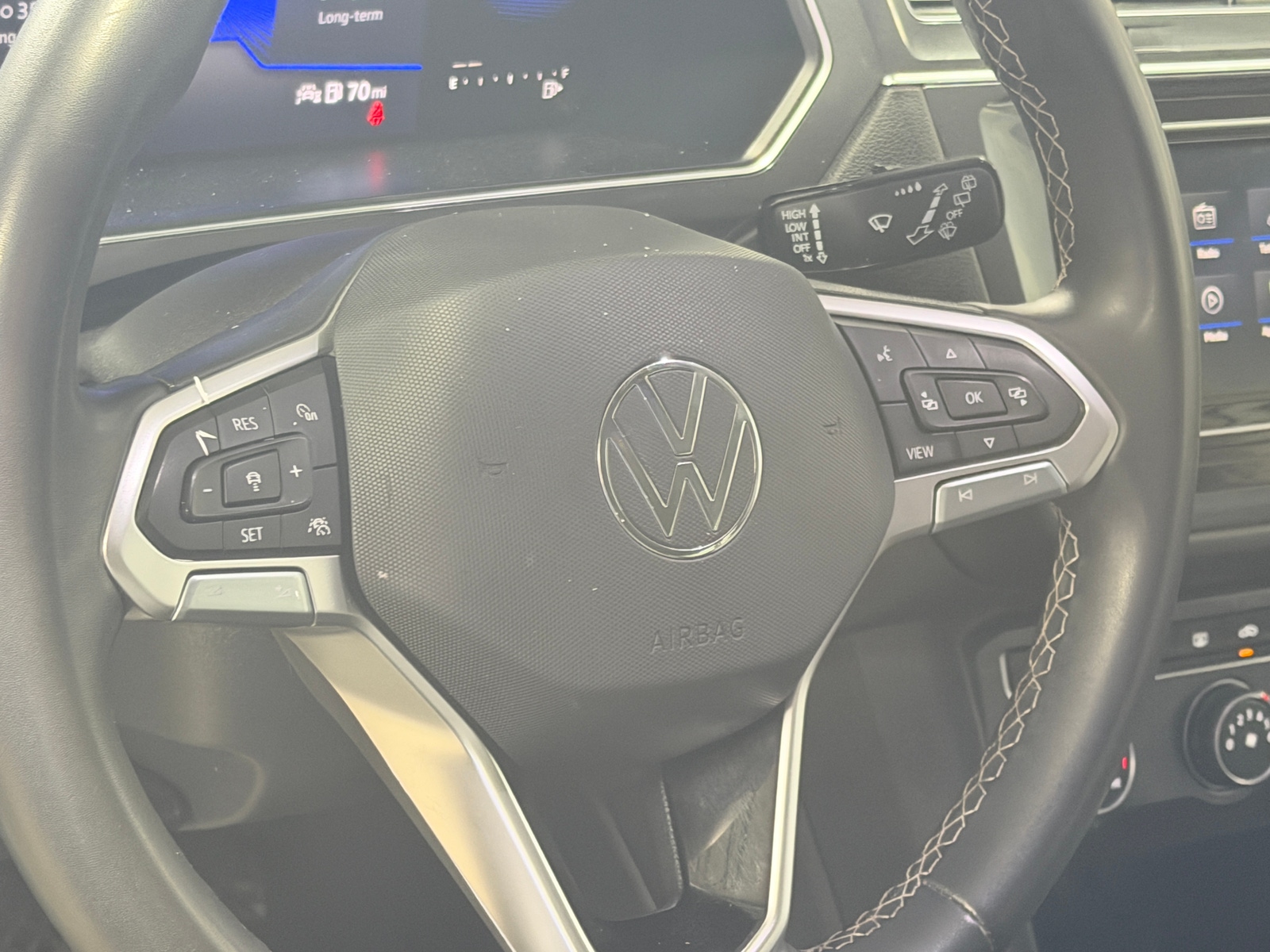 Thumbnail: 2023 Volkswagen Tiguan - 5