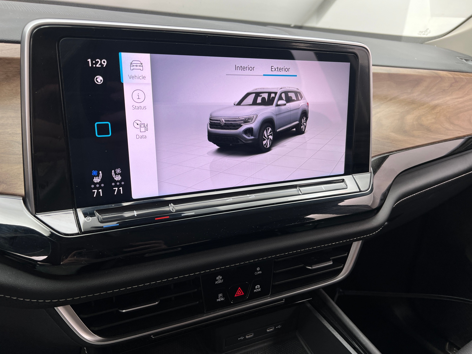 Thumbnail: 2024 Volkswagen Atlas - 3