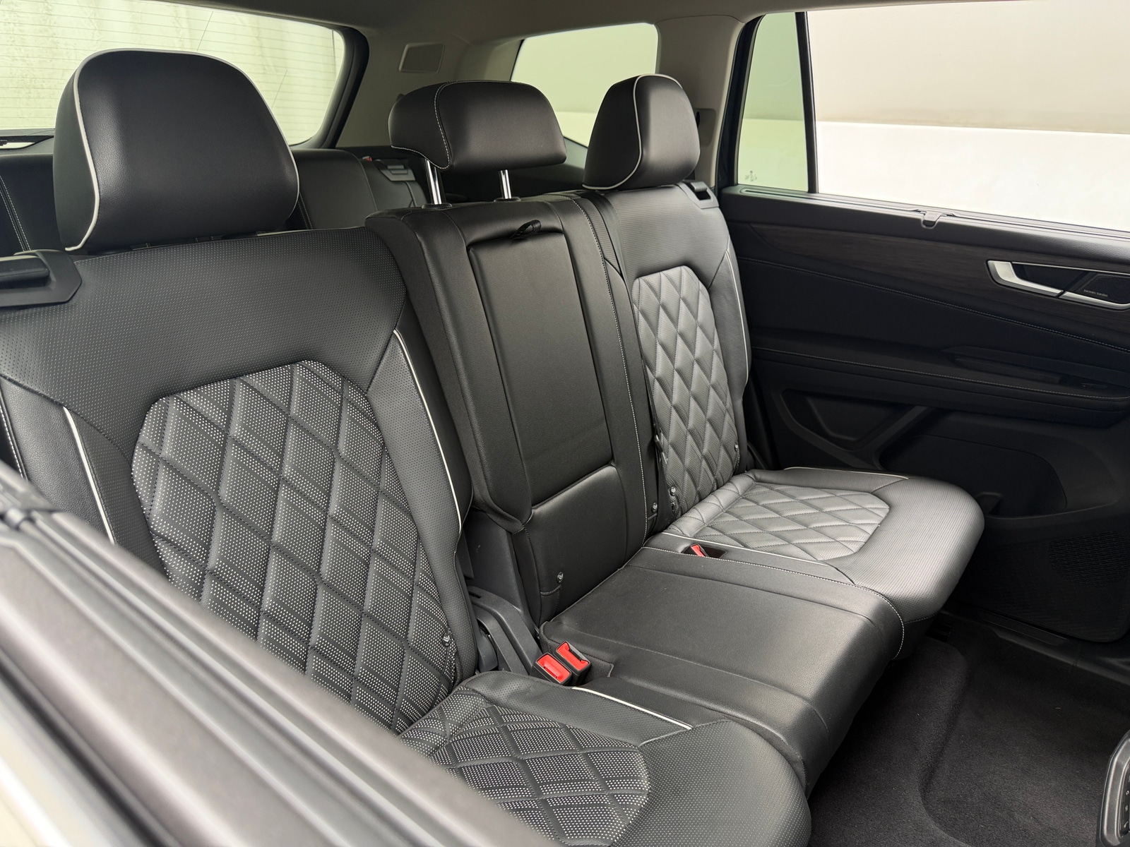 Thumbnail: 2024 Volkswagen Atlas - 6