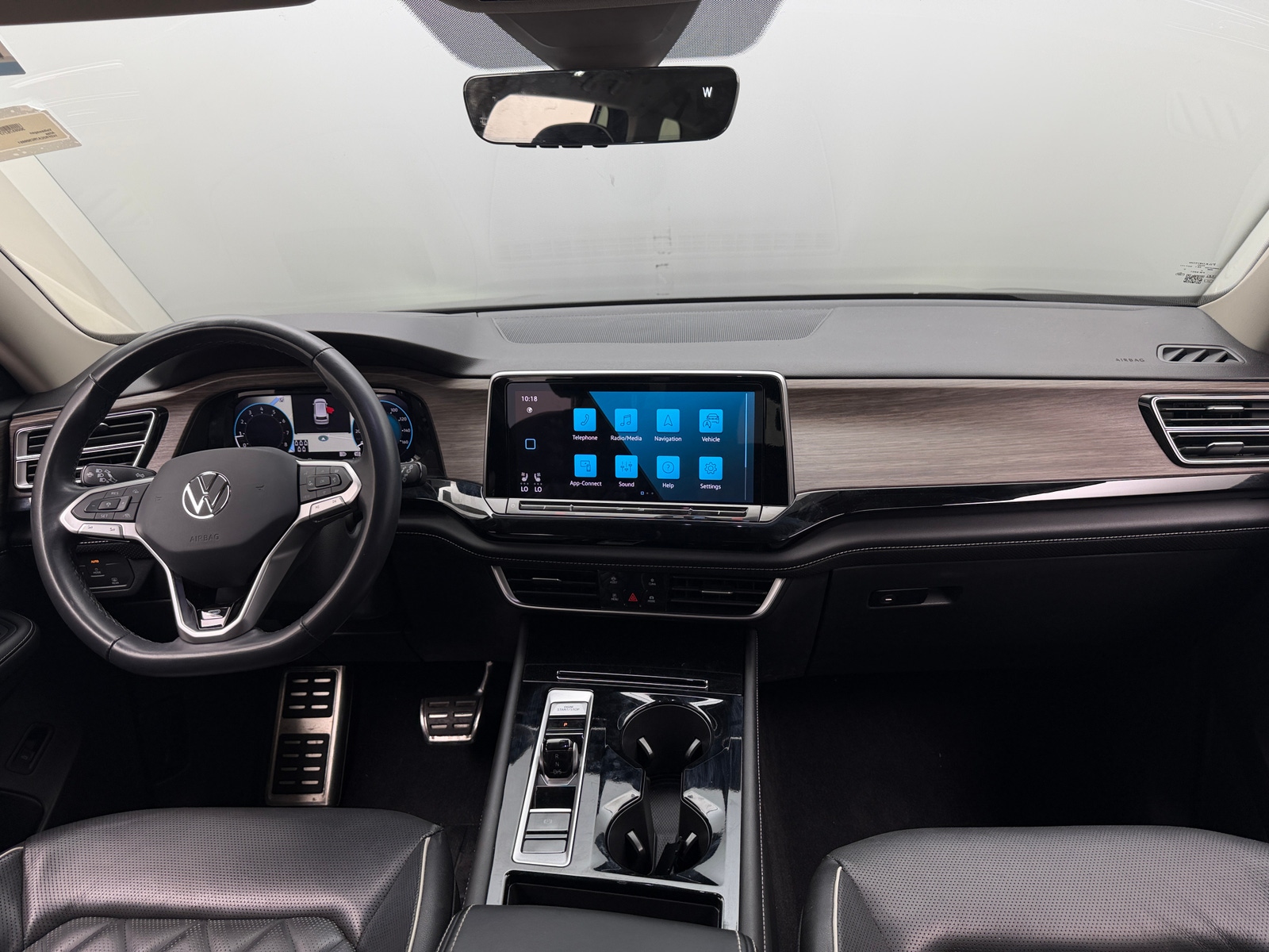 Thumbnail: 2024 Volkswagen Atlas - 3