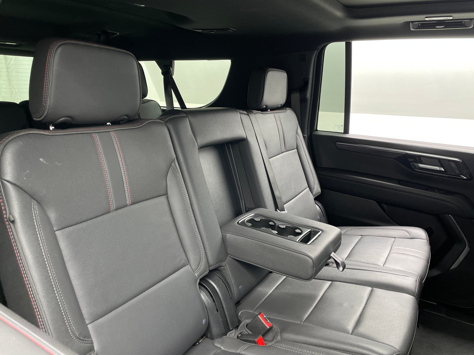 Thumbnail: 2026 Chevrolet Suburban - 5
