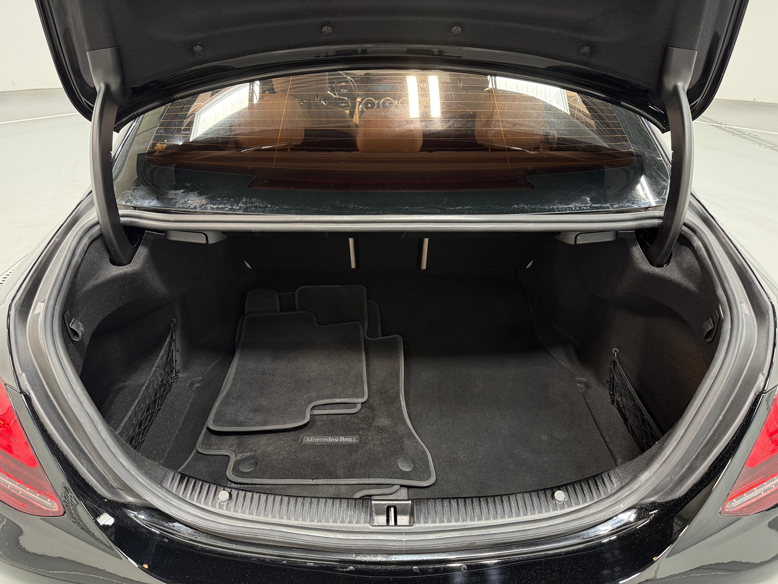 Thumbnail: 2020 Mercedes-Benz C-Class - 6