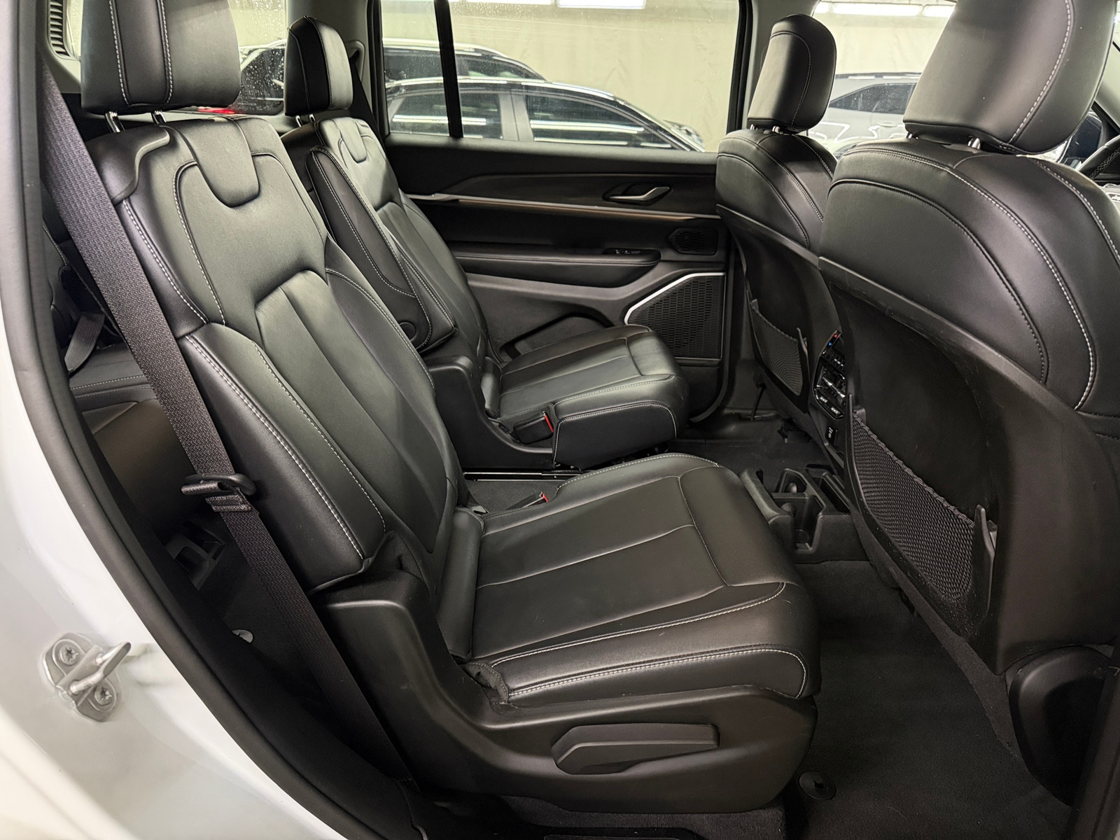 Thumbnail: 2022 Jeep Grand Cherokee L - 5