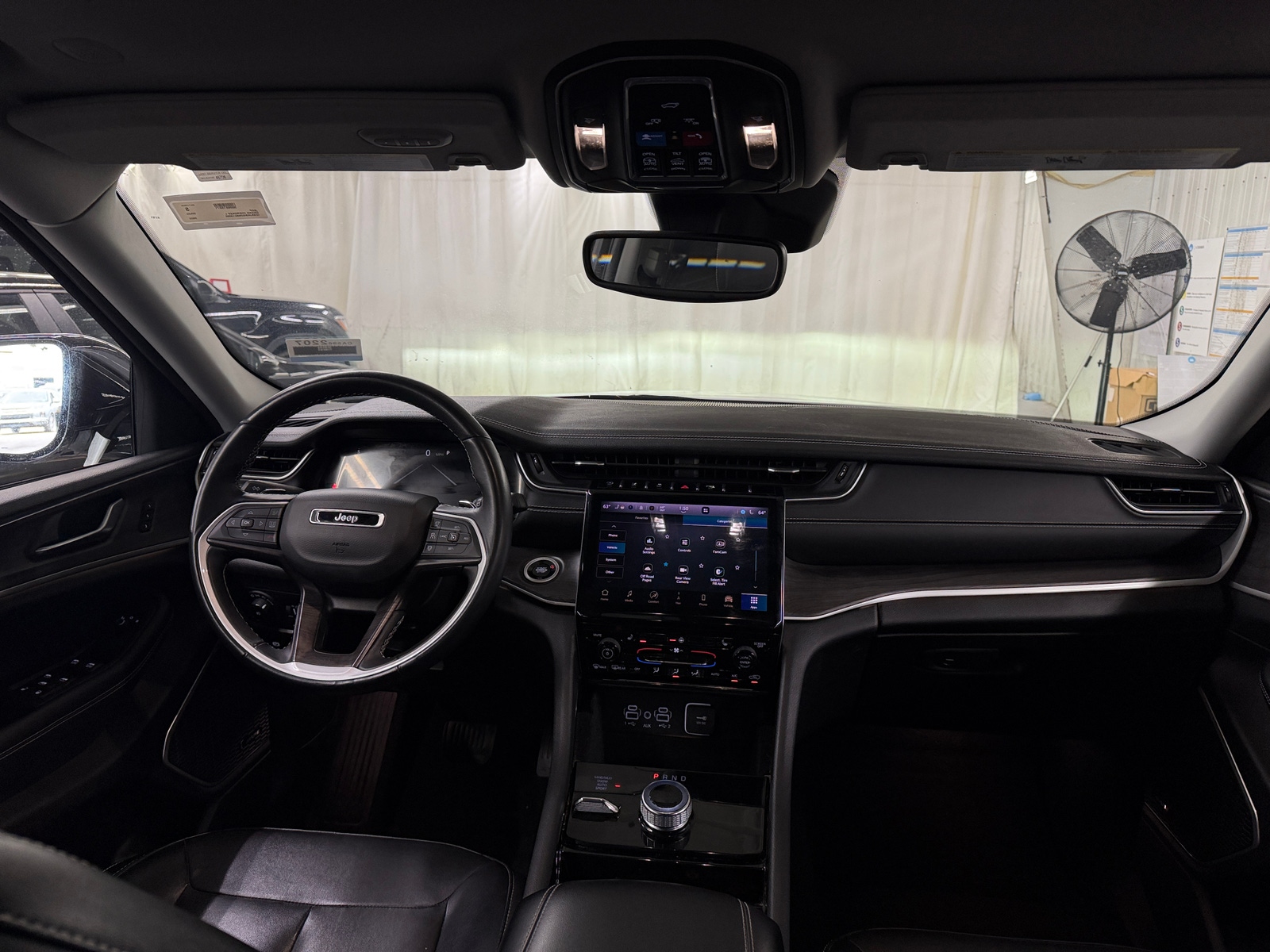 Thumbnail: 2022 Jeep Grand Cherokee L - 2