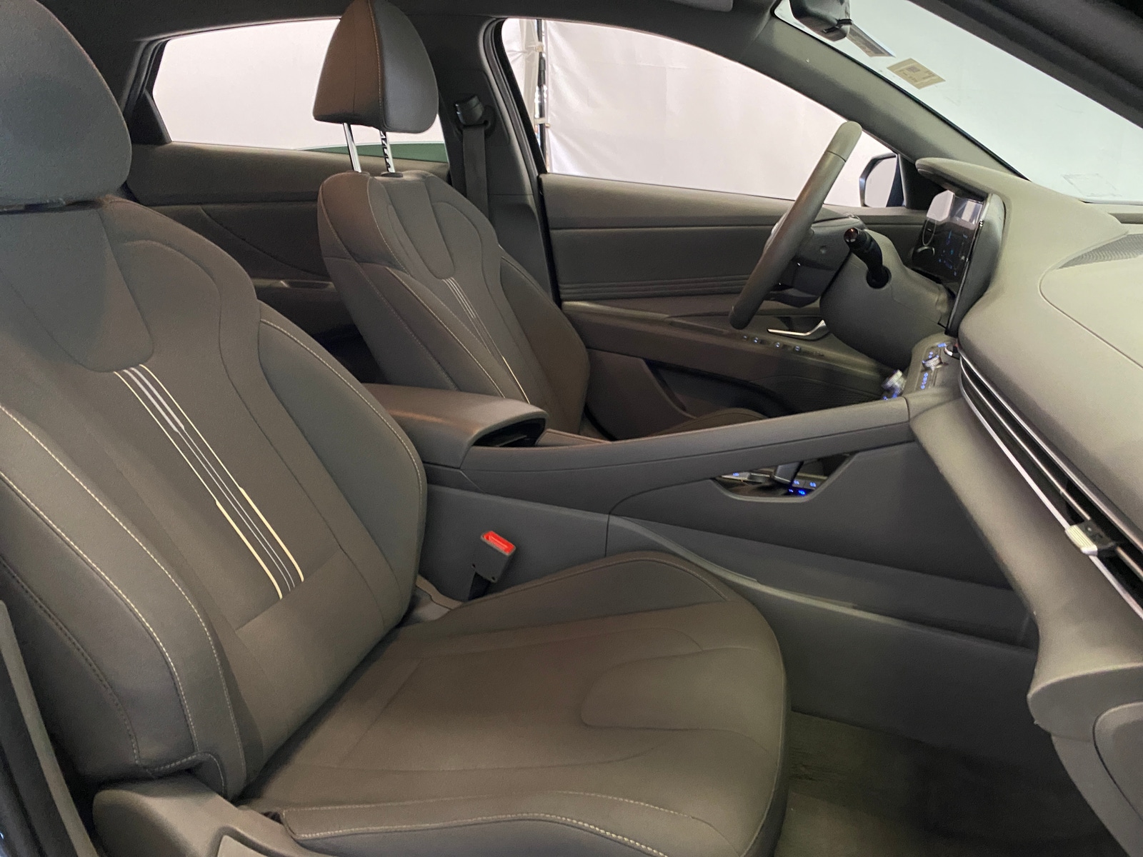 Thumbnail: 2023 Hyundai Elantra - 2