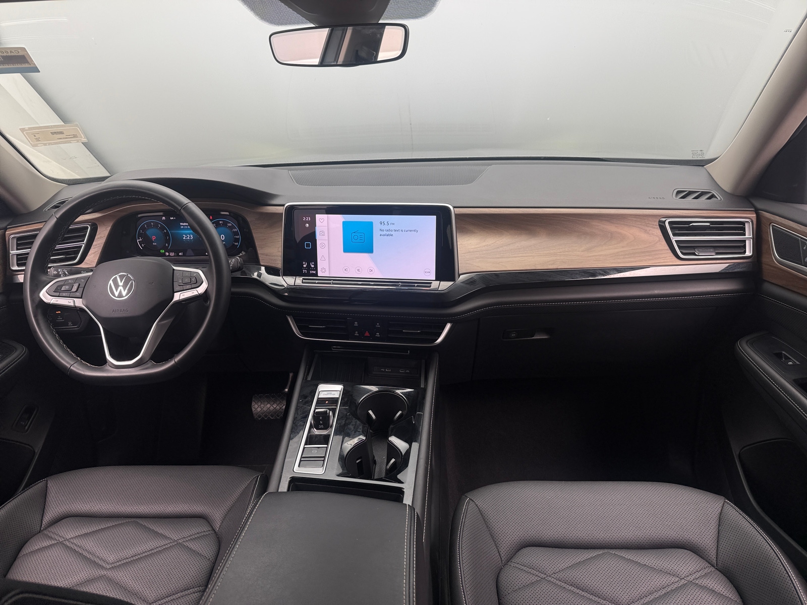 Thumbnail: 2025 Volkswagen Atlas - 3