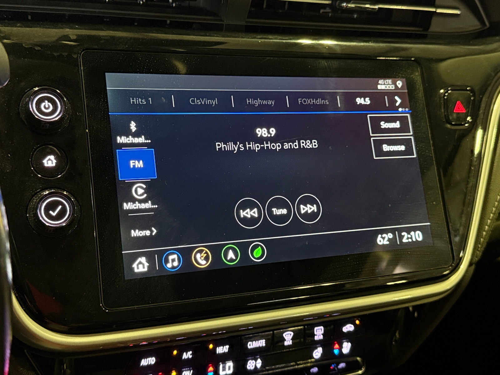 Thumbnail: 2023 Chevrolet Bolt EUV - 3