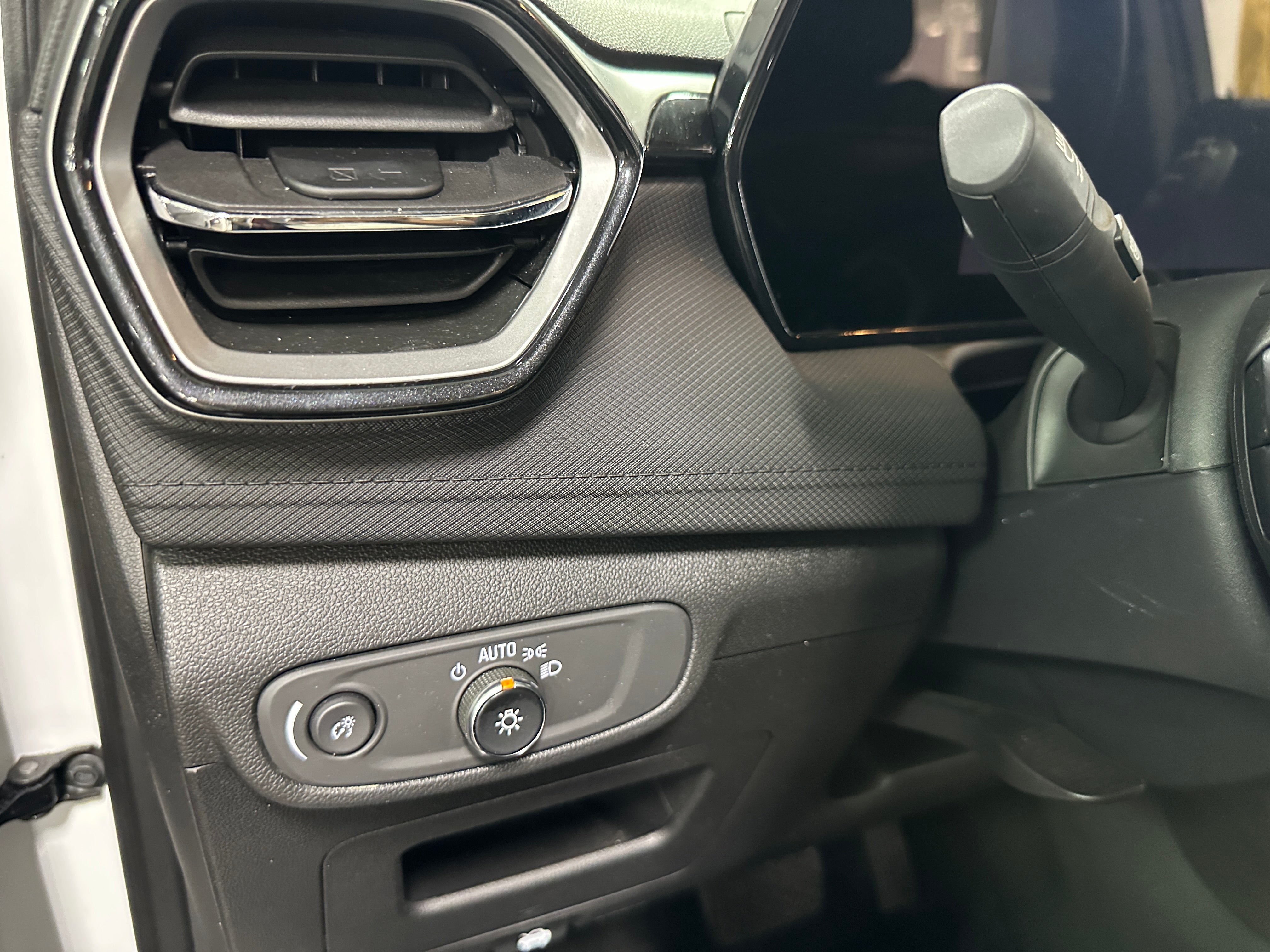 2025 Chevrolet Trailblazer LT - Photo 8