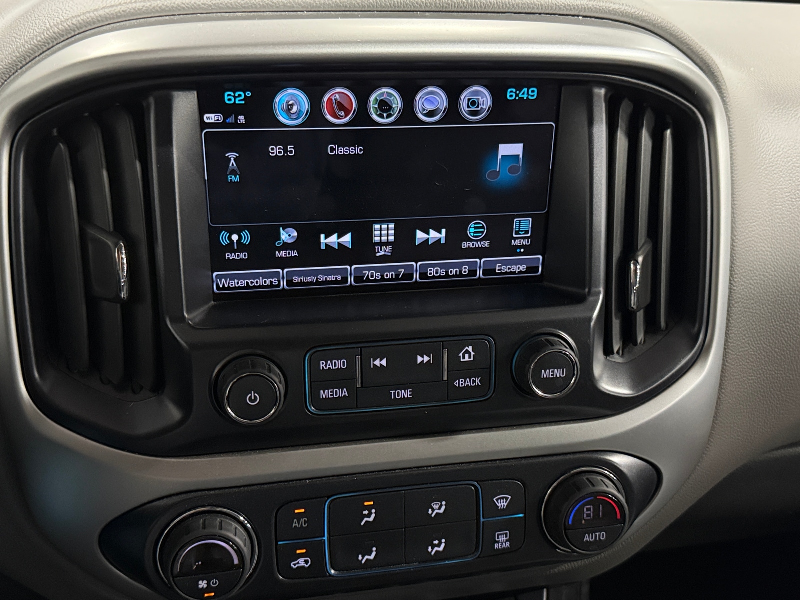 Thumbnail: 2018 Chevrolet Colorado - 3