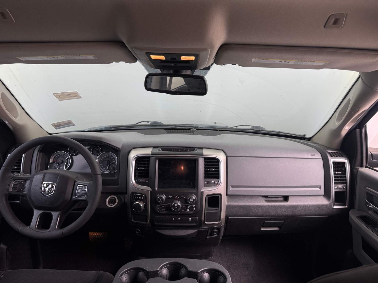 Thumbnail: 2019 RAM 1500 Classic - 3